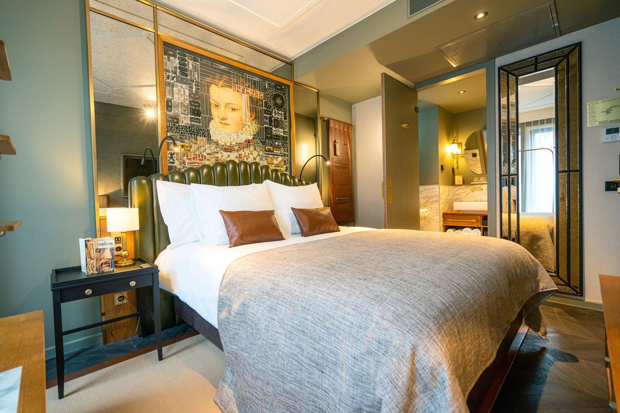 The Collector Hotel by null