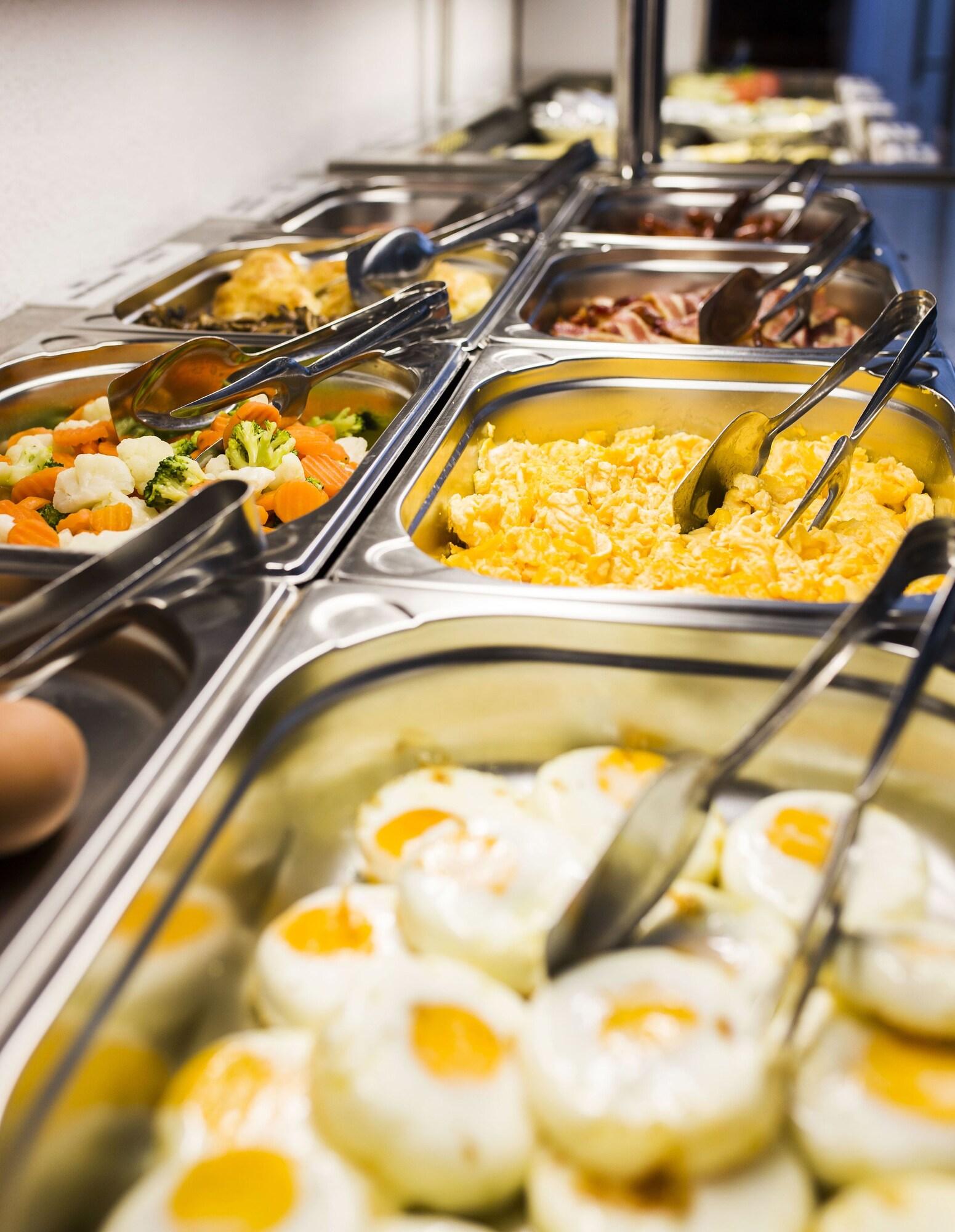 Garden Hotel by null