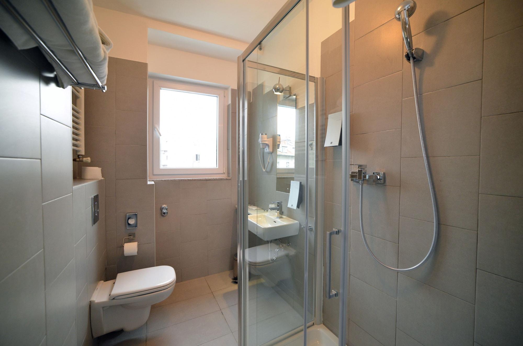 Garden Hotel by null