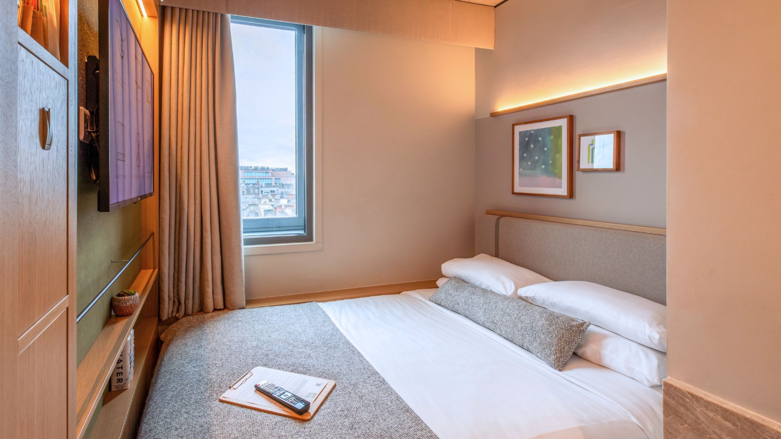 Wren Urban Nest by null