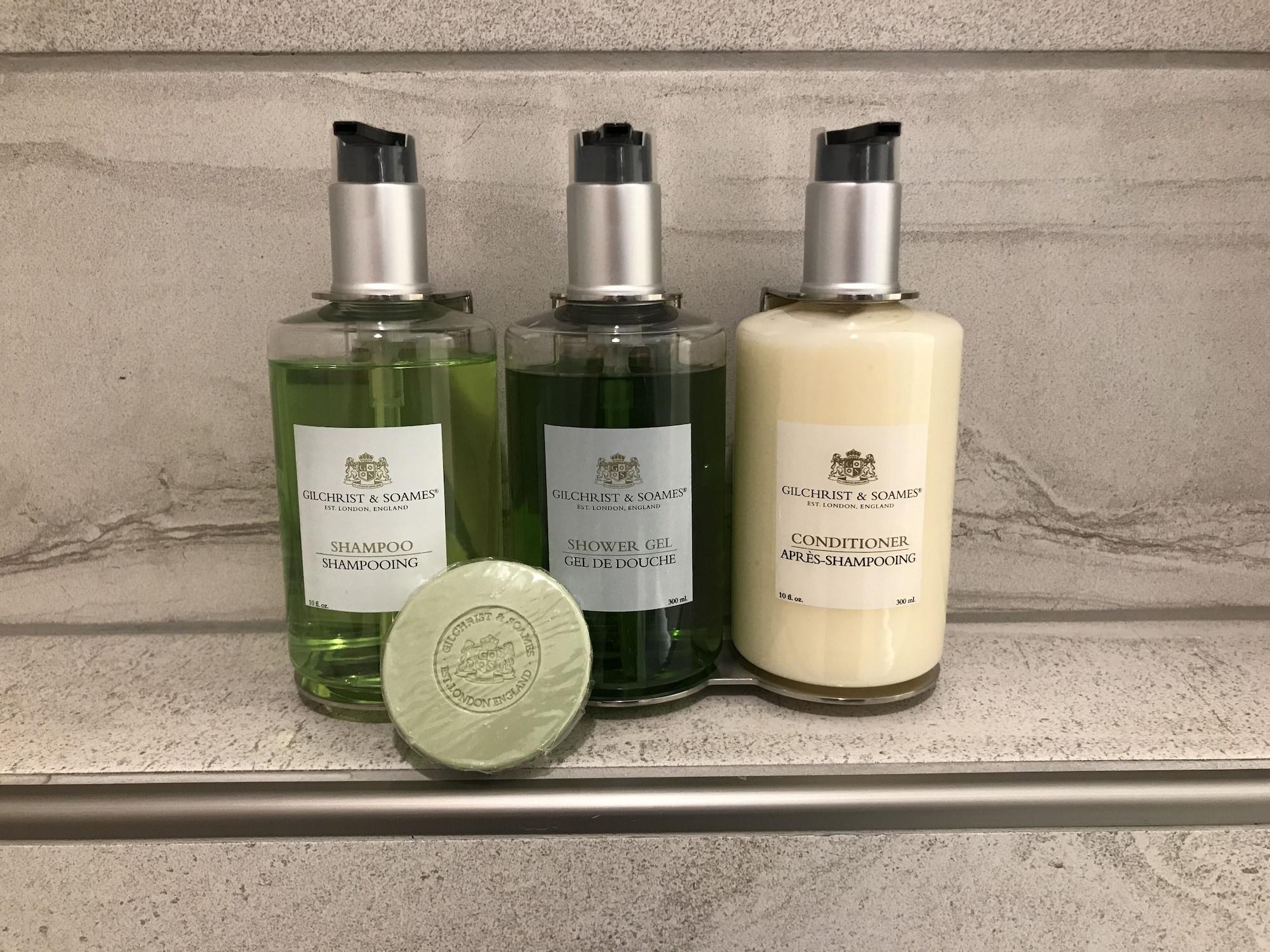 The Inn at Meadowbrook by null