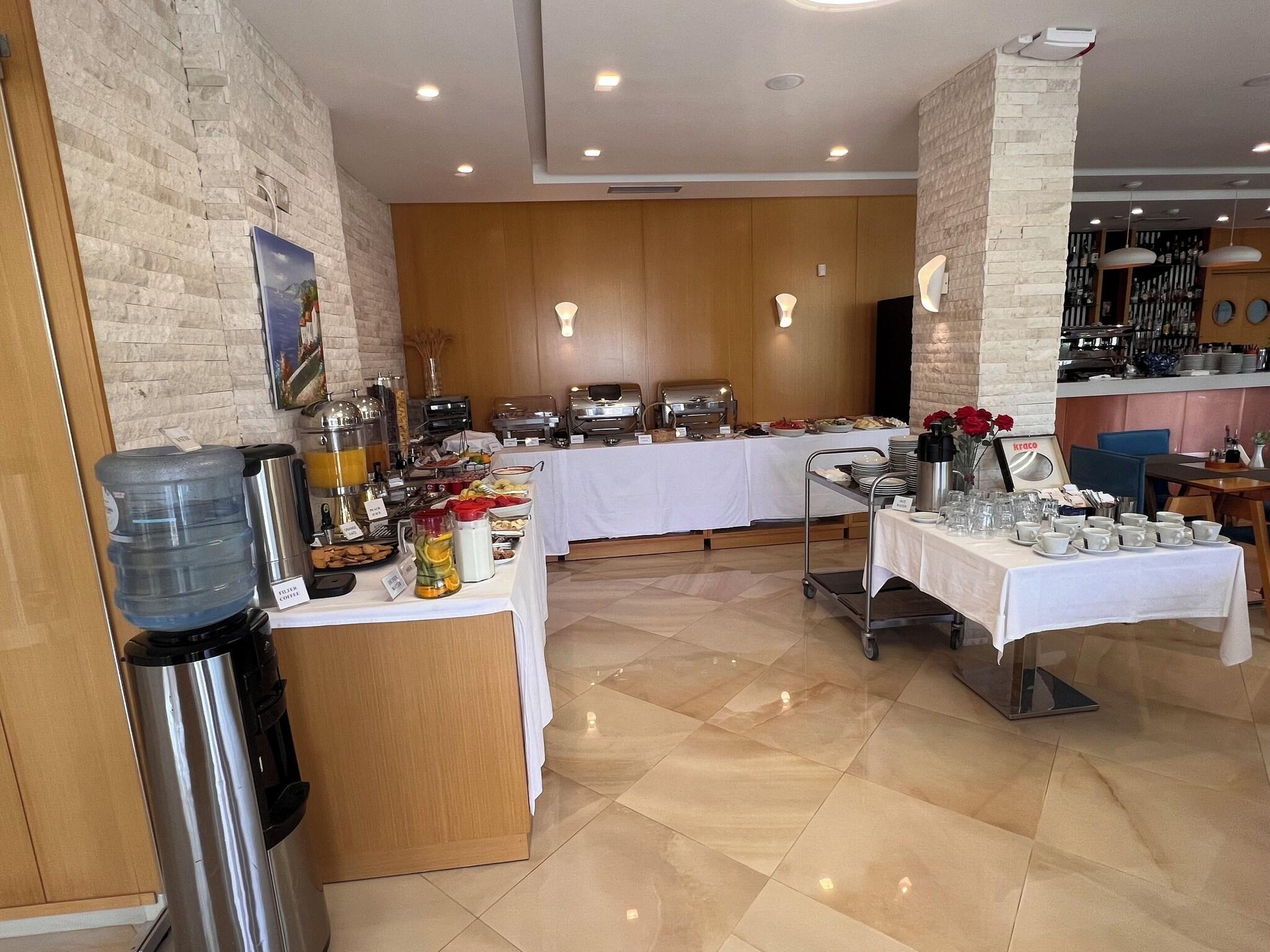 Hotel Luxury by null