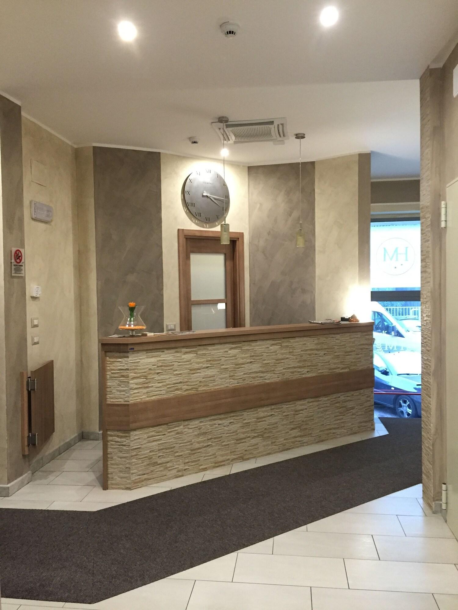 Hotel Montecarlo - photo