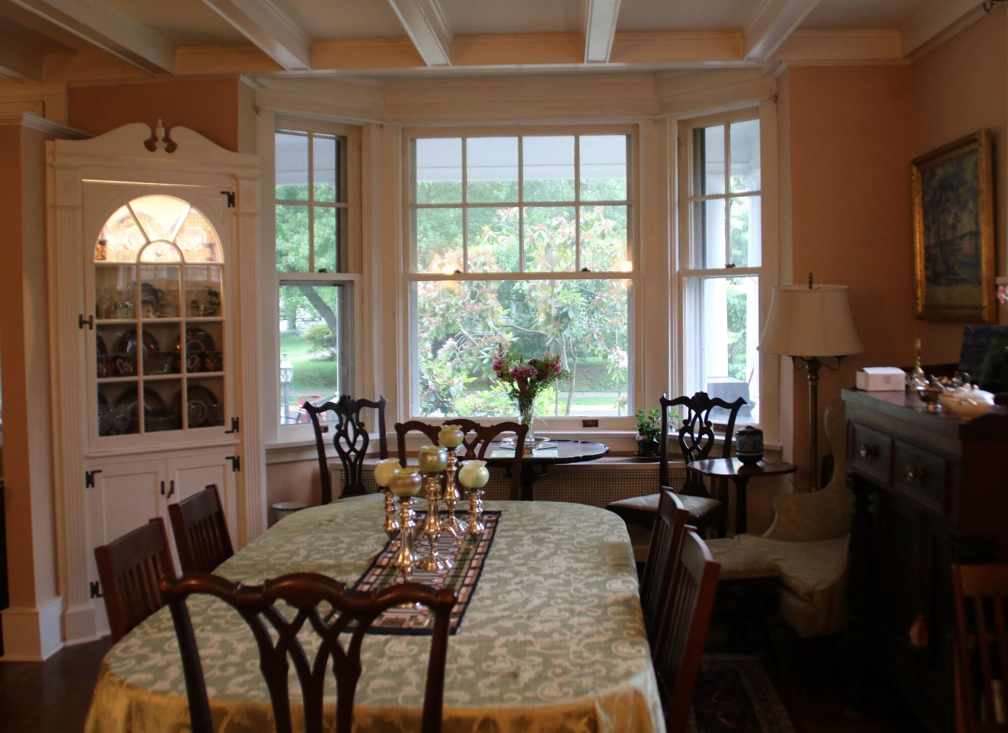 Mooreland Garden Inn