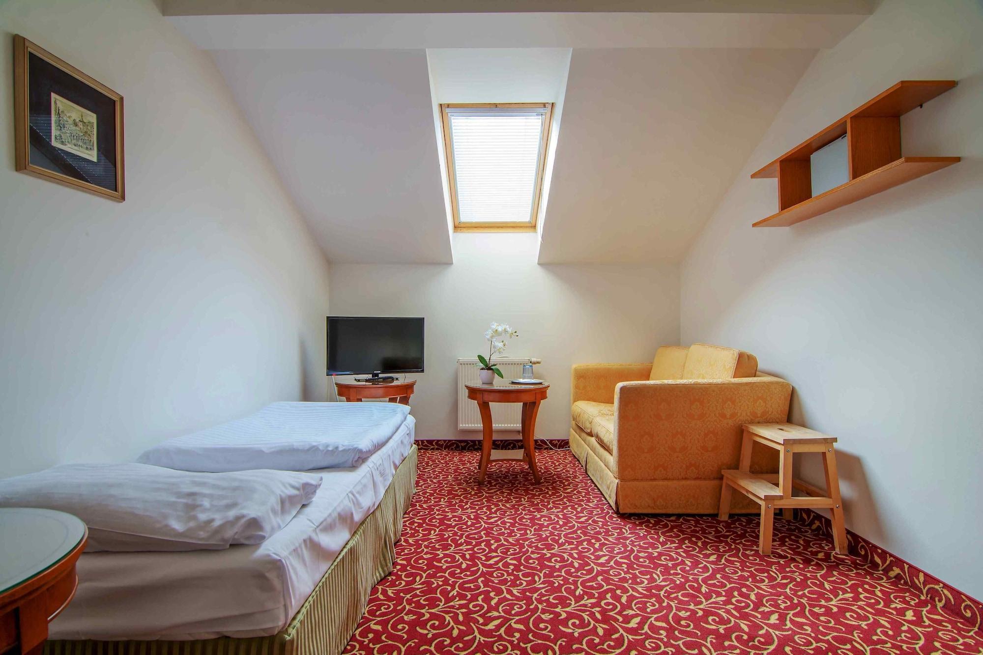 Hotel Romania by null