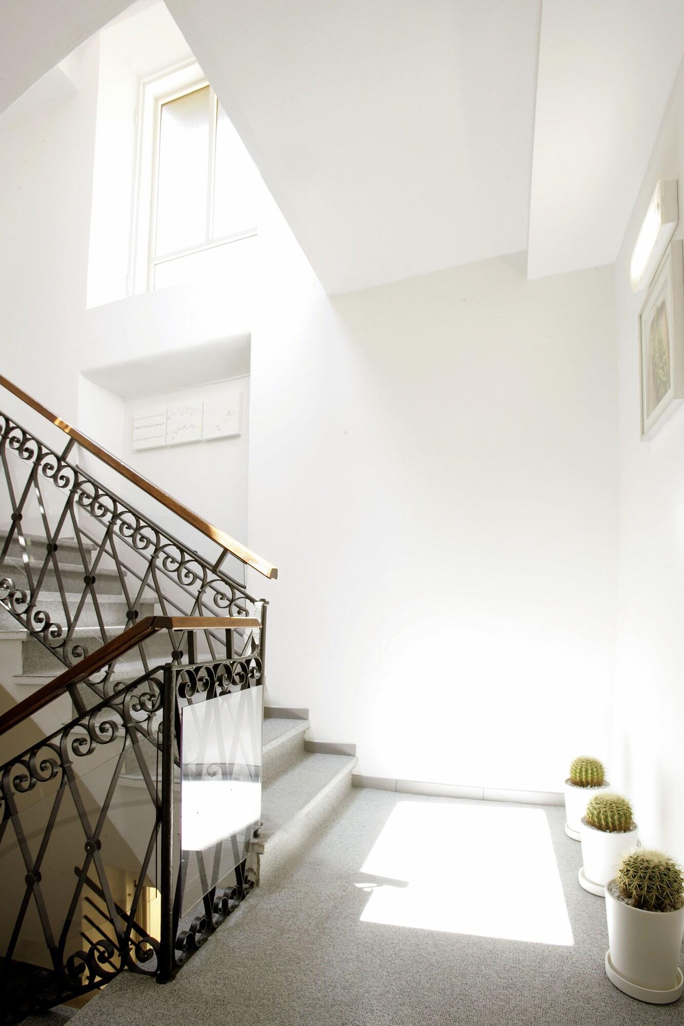 Hotel Cervetta 5 by null