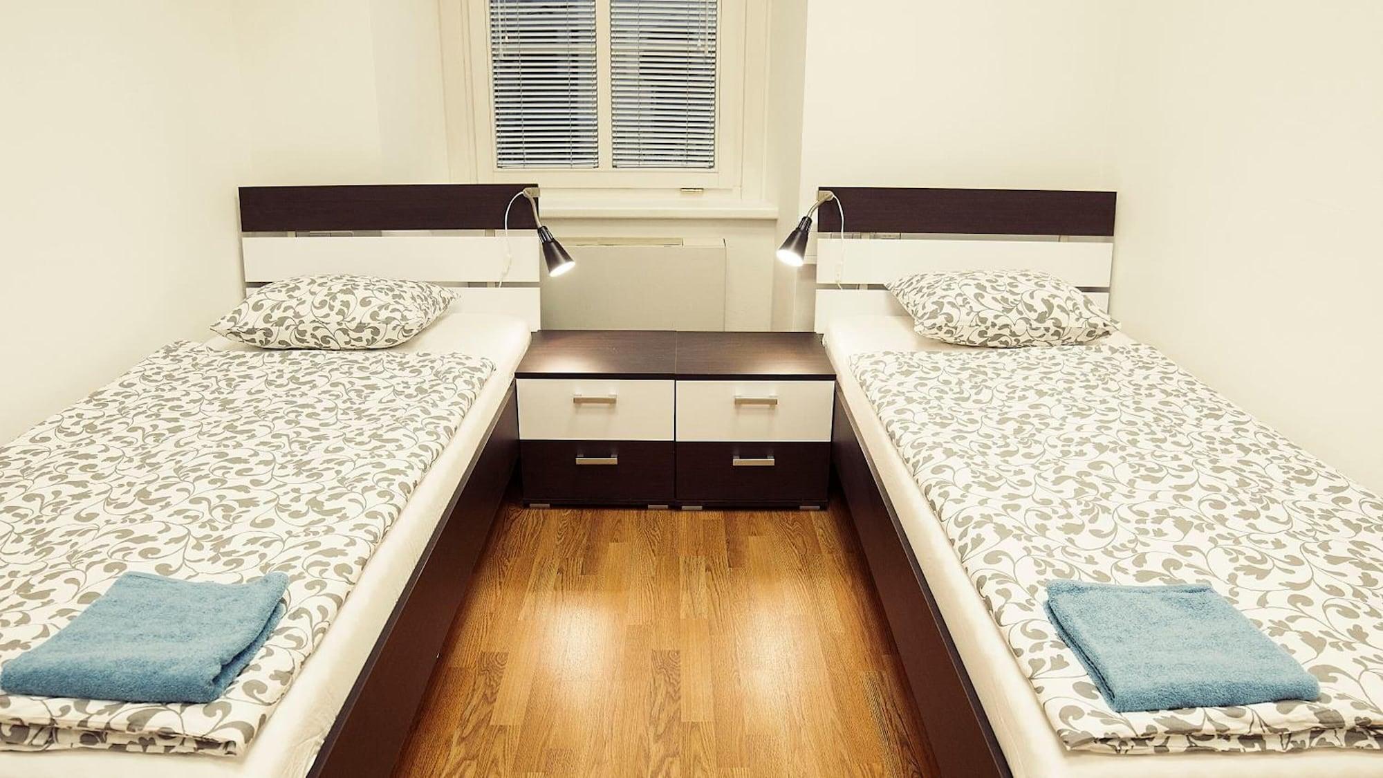 Hostel Folks by null