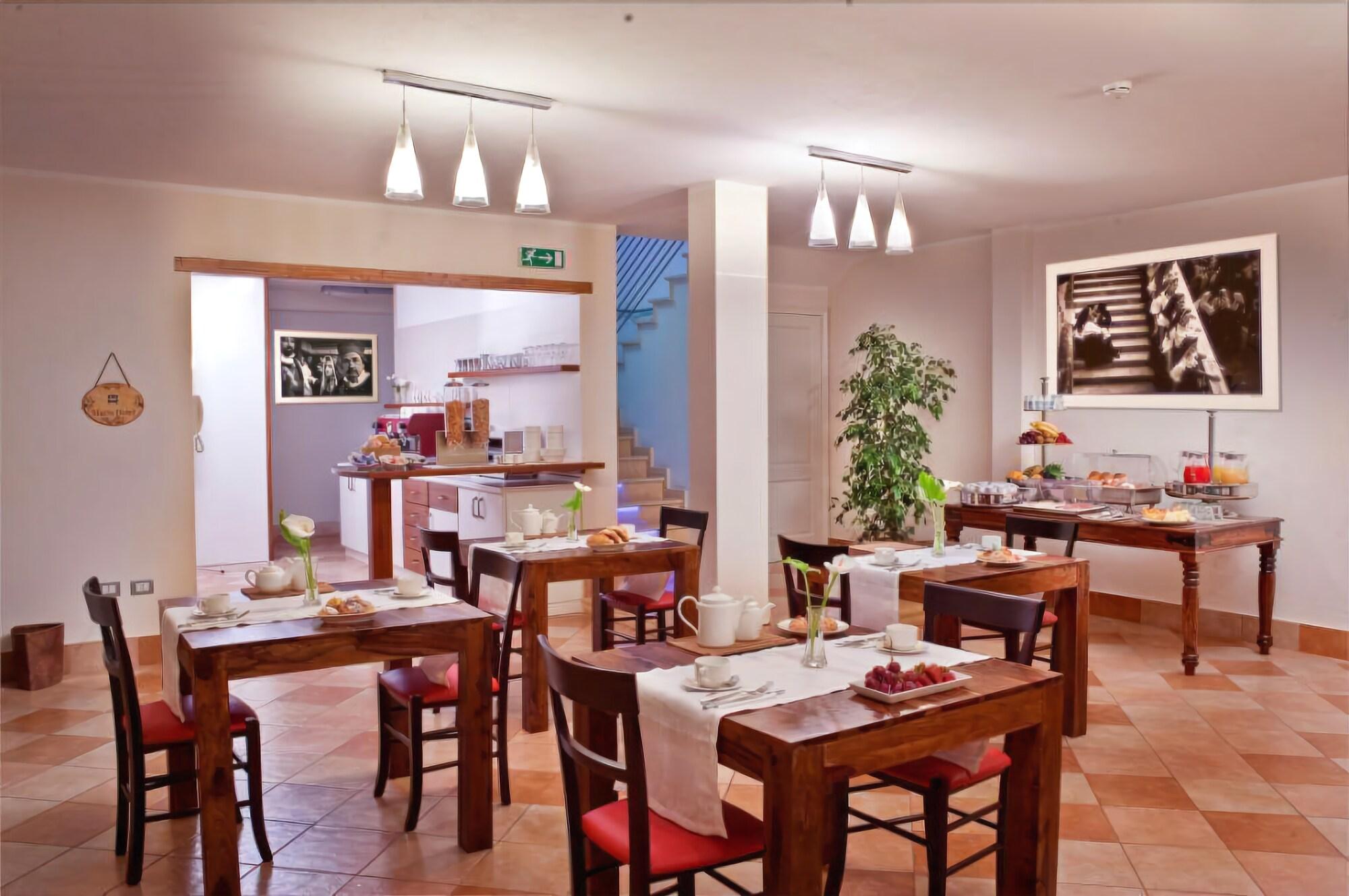 Marin Hotel