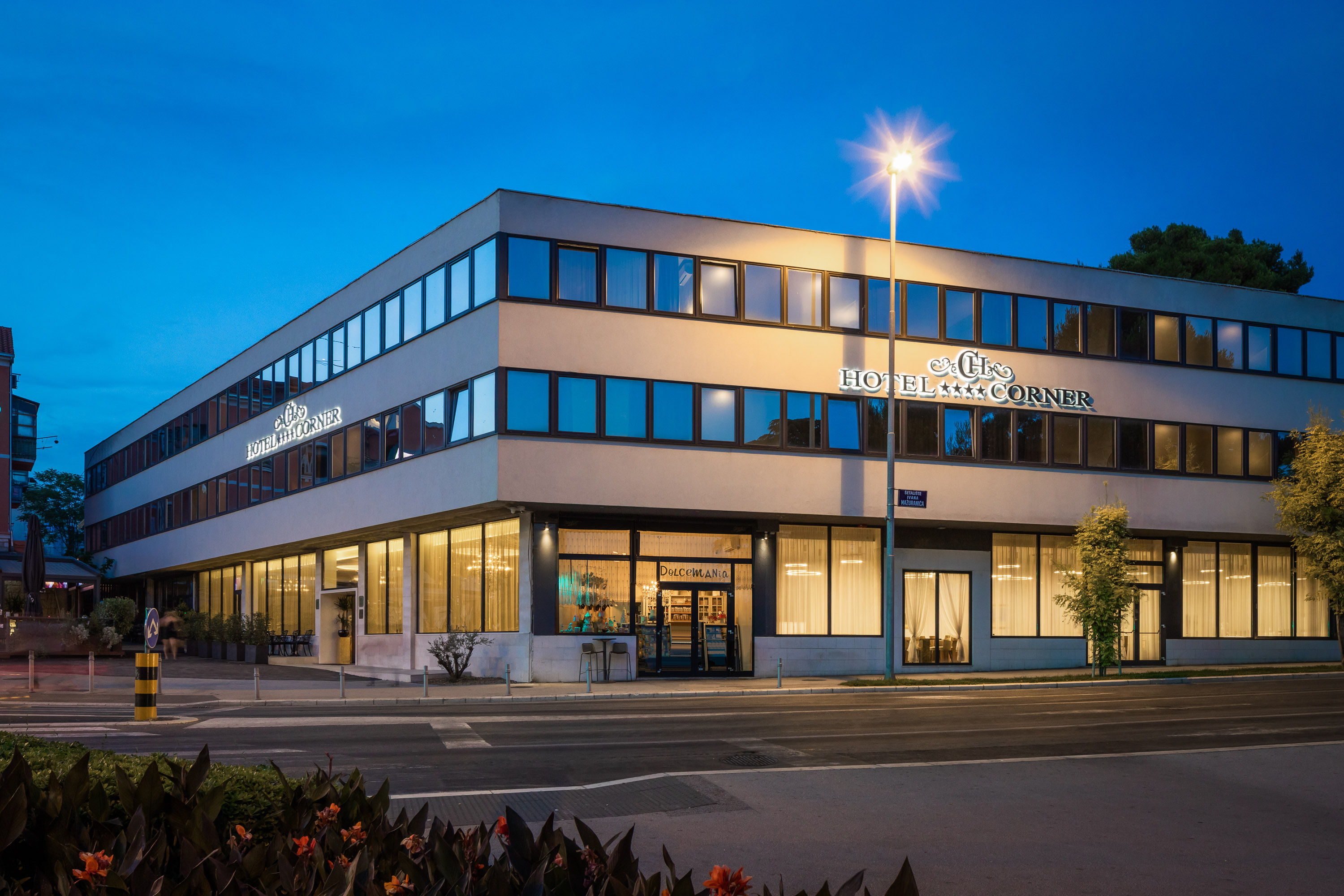 Hotel Corner - Poză