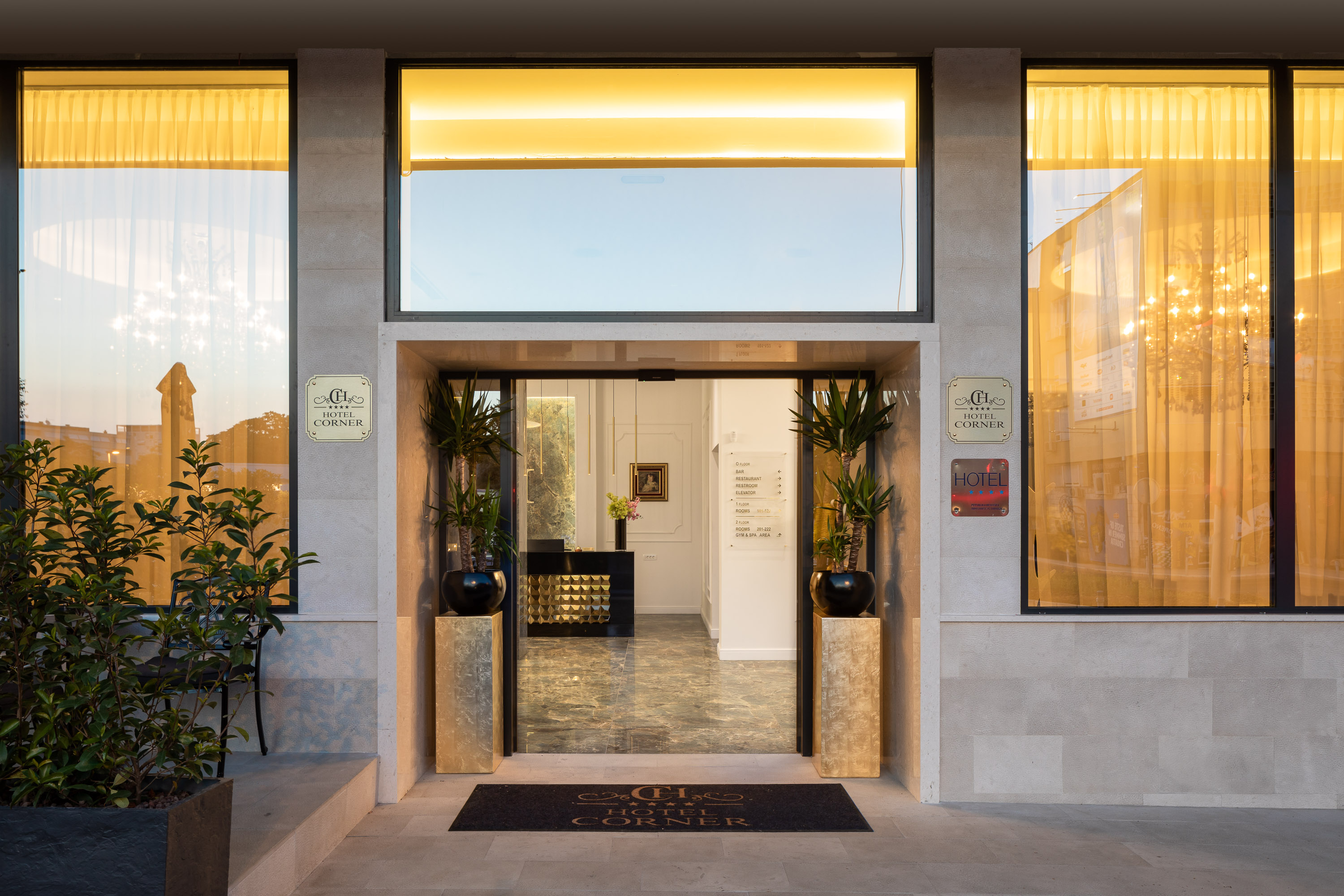 Hotel Corner - Poză