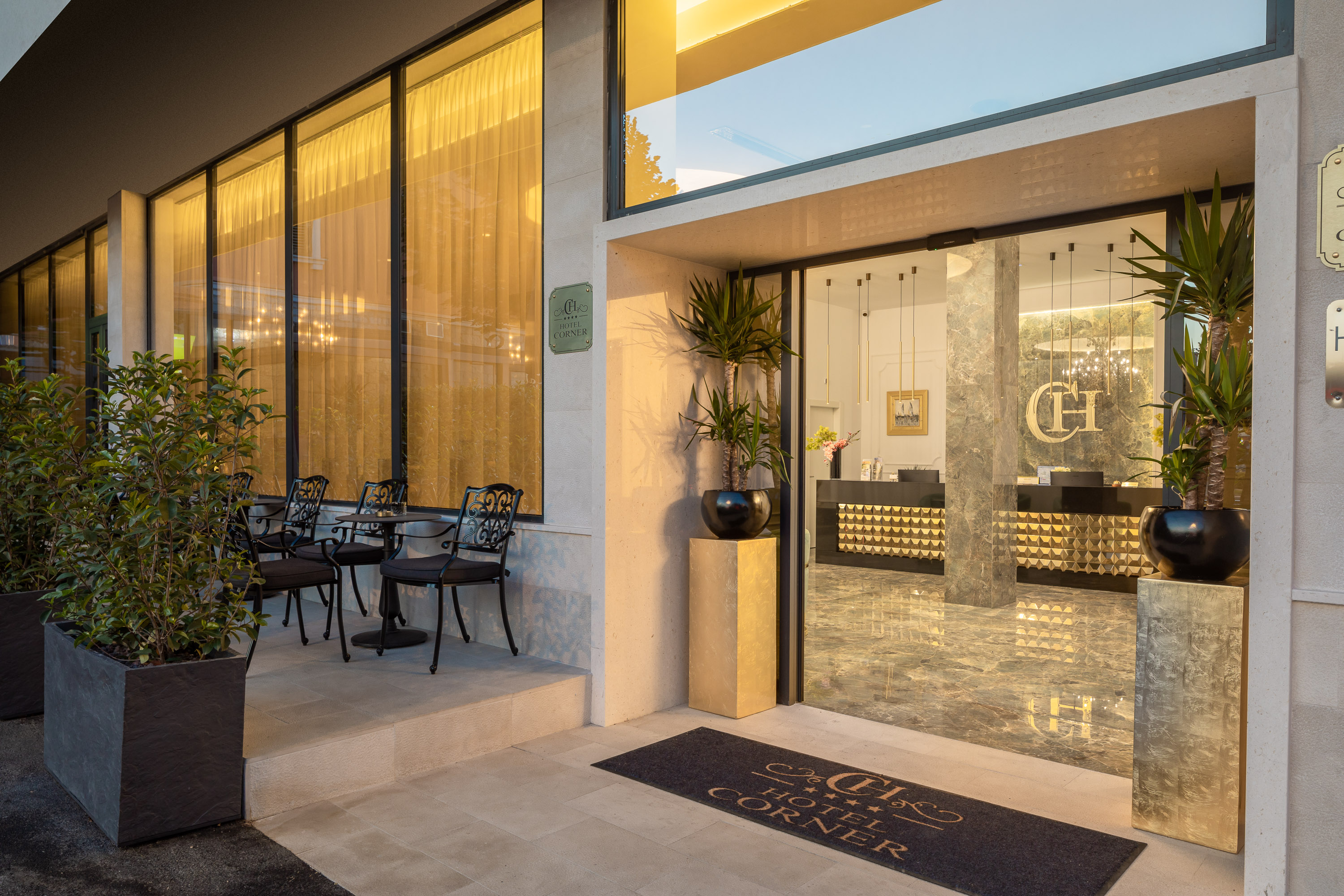 Hotel Corner - Poză