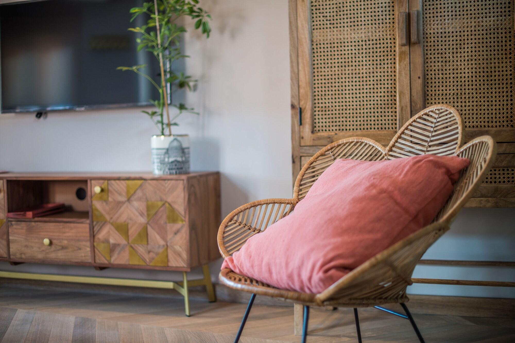 The Melegran by null