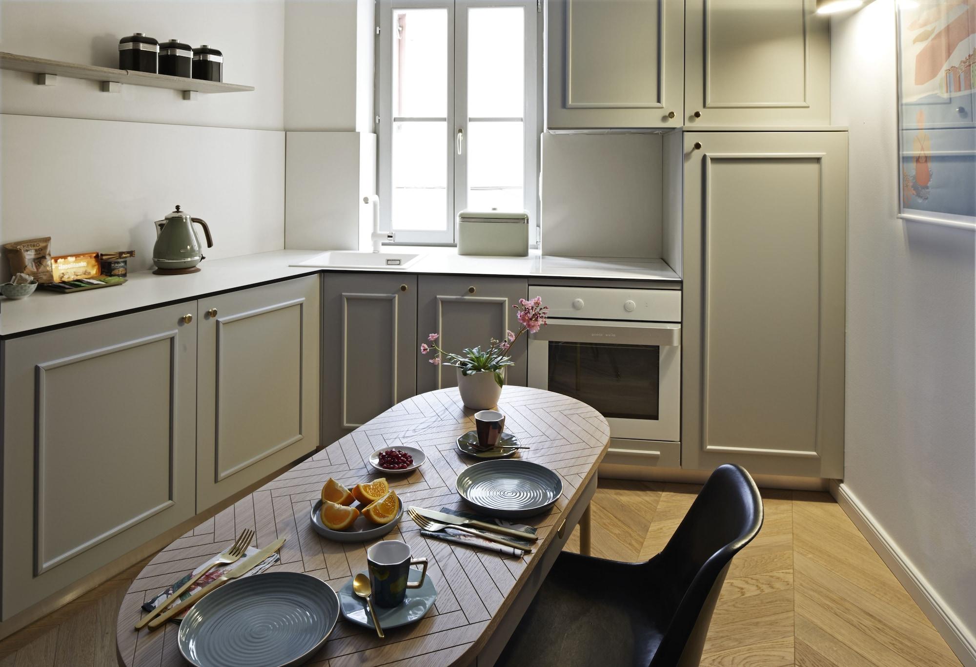 The Melegran by null