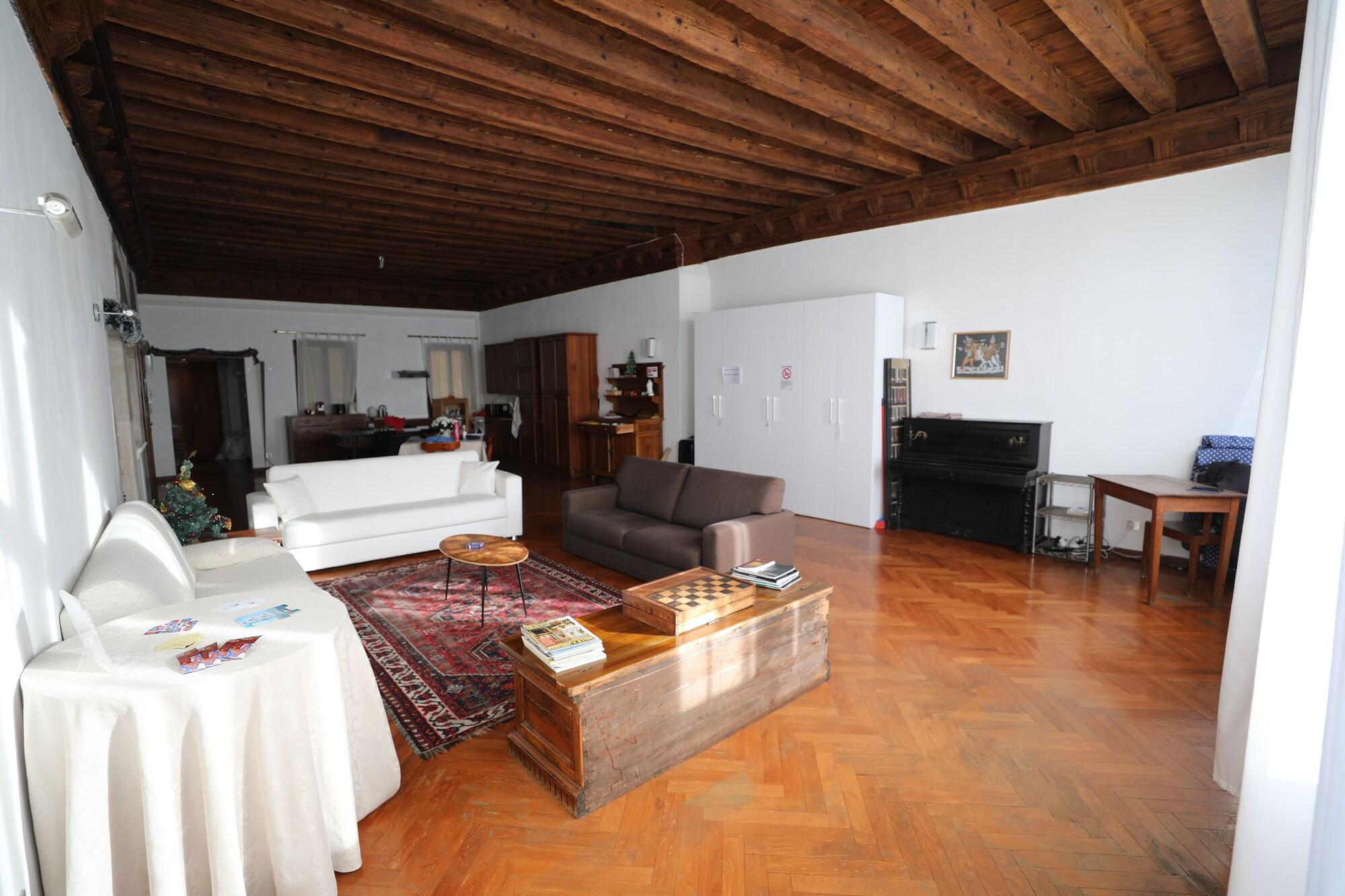Dorso Duro Apartment - photo