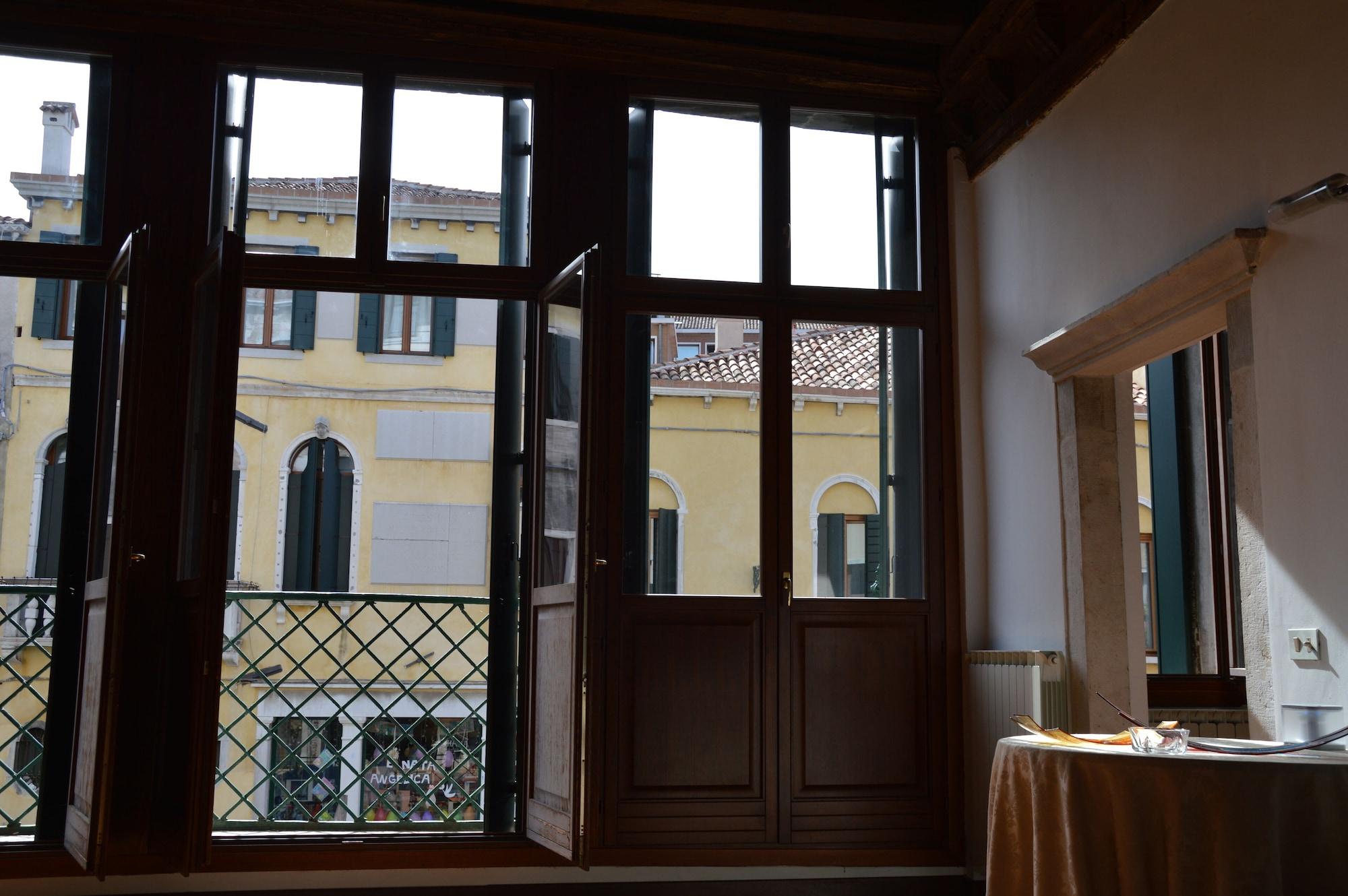 Dorso Duro Apartment - photo