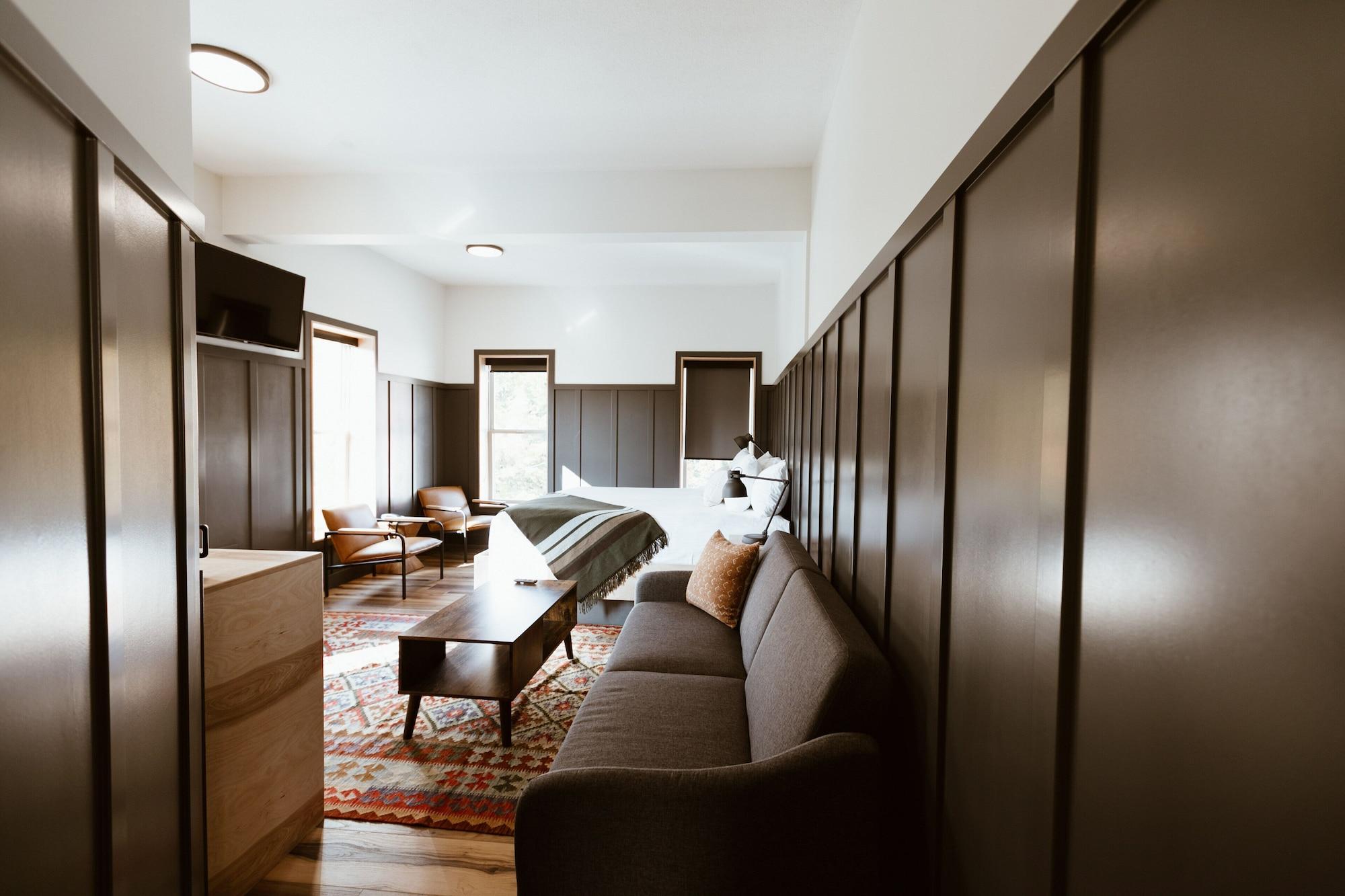 The Flying Steamshovel Inn & Gastropub by null