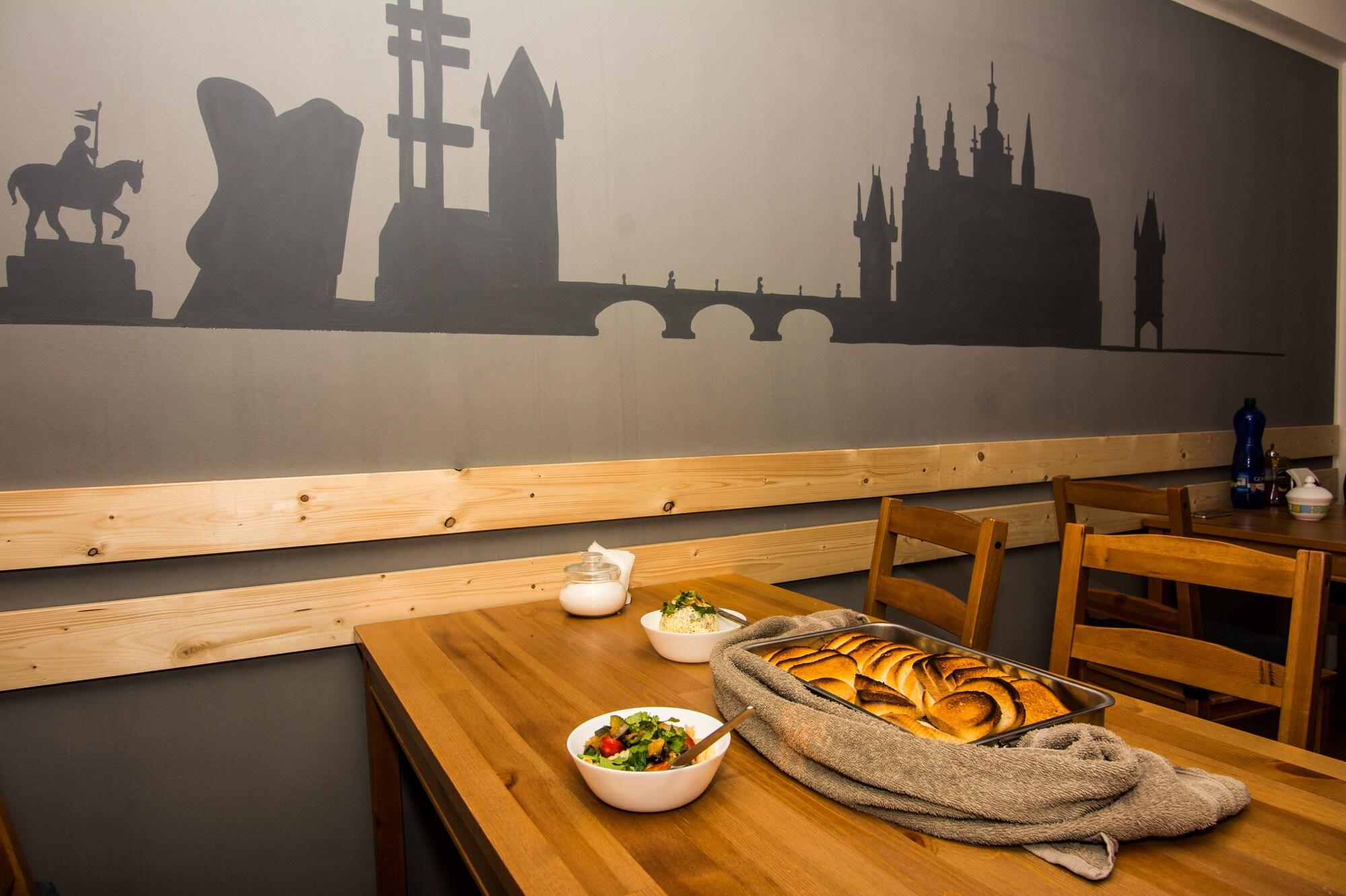 Onefam Míru Hostel Prague by null