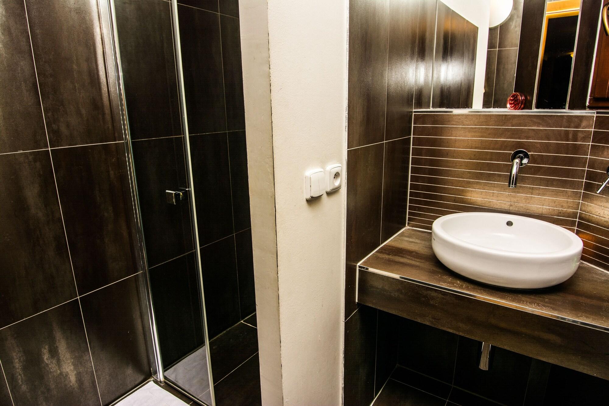 Onefam Míru Hostel Prague by null