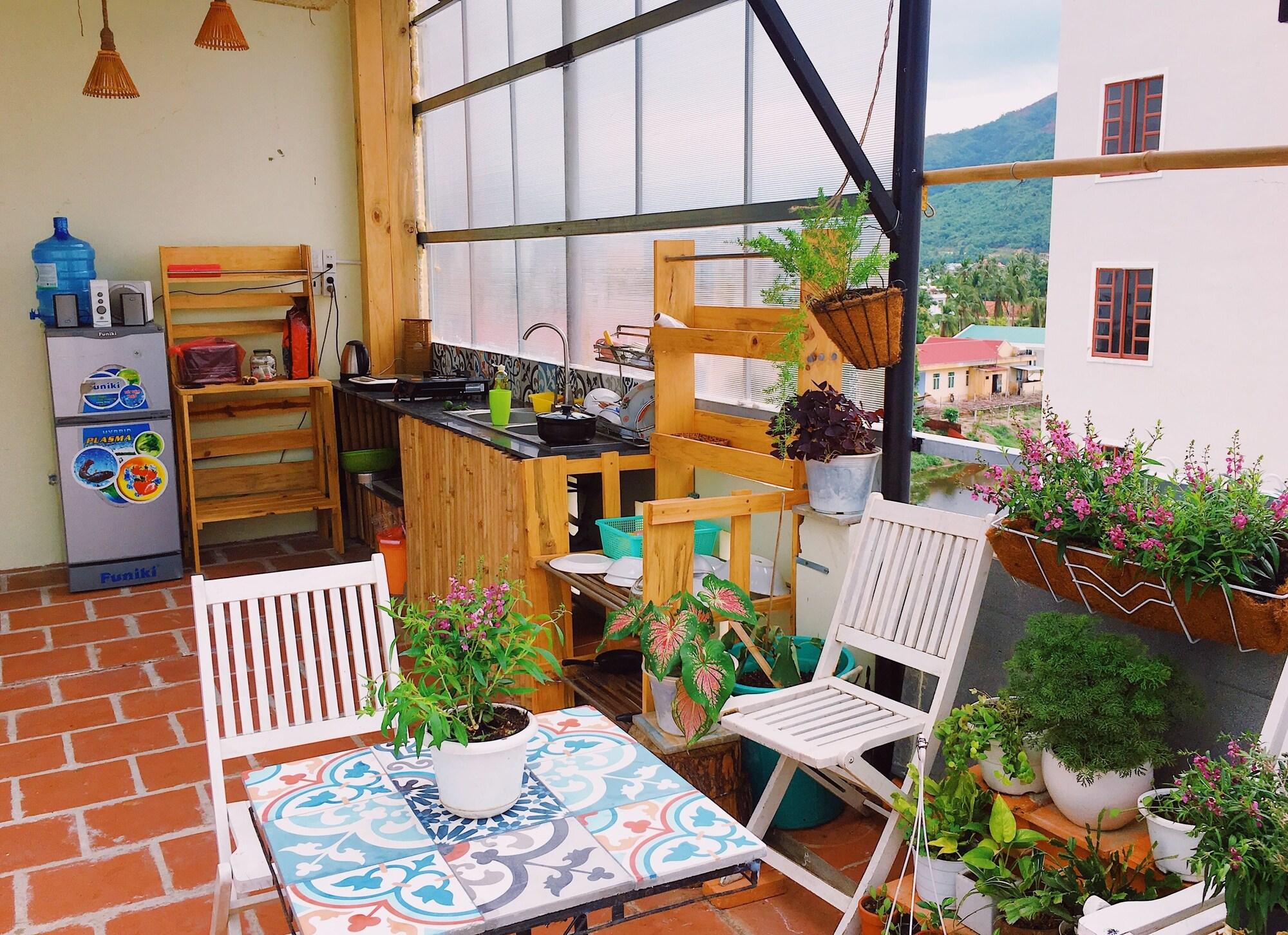 Birdnests Hotel - photo