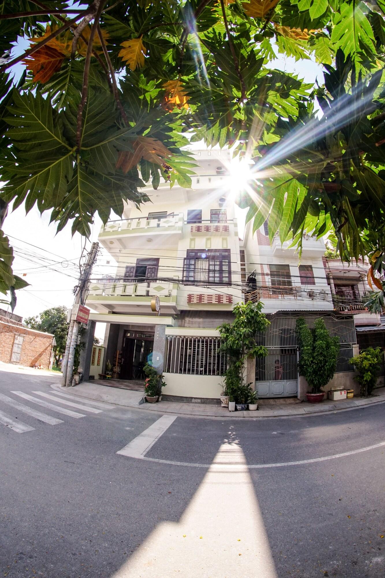 Birdnests Hotel - photo