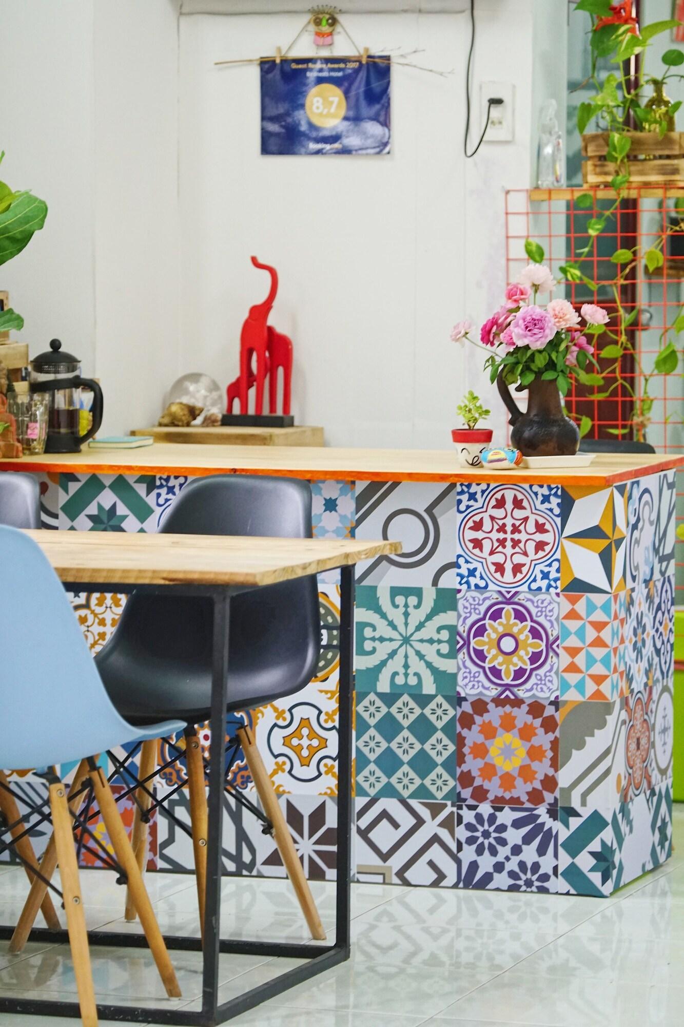 Birdnests Hotel - photo