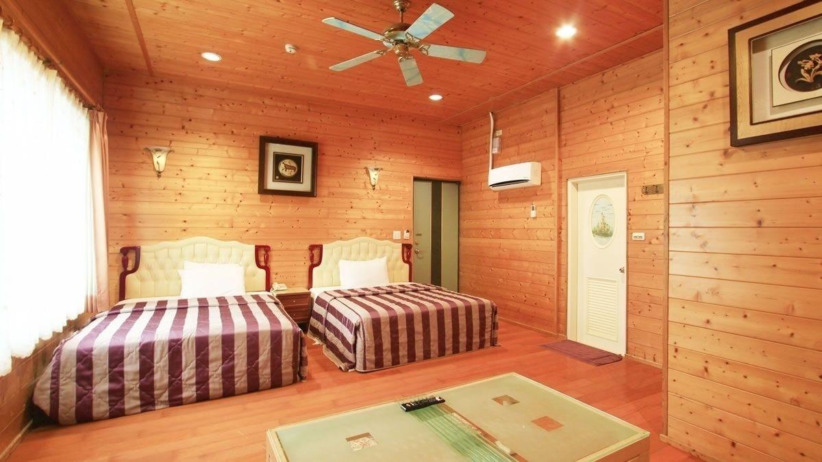 Hooja Hotel