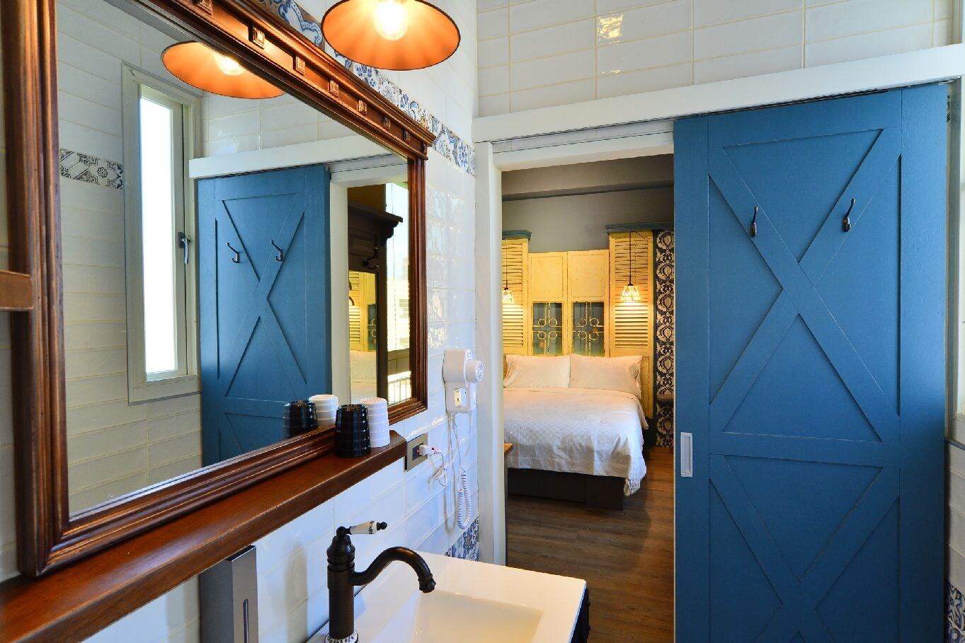 喵 可麗露 僅提供宅配服務（台中沒有住宿服務喔，民宿在花蓮喔～營業時間以粉專/IG公佈為主) by null