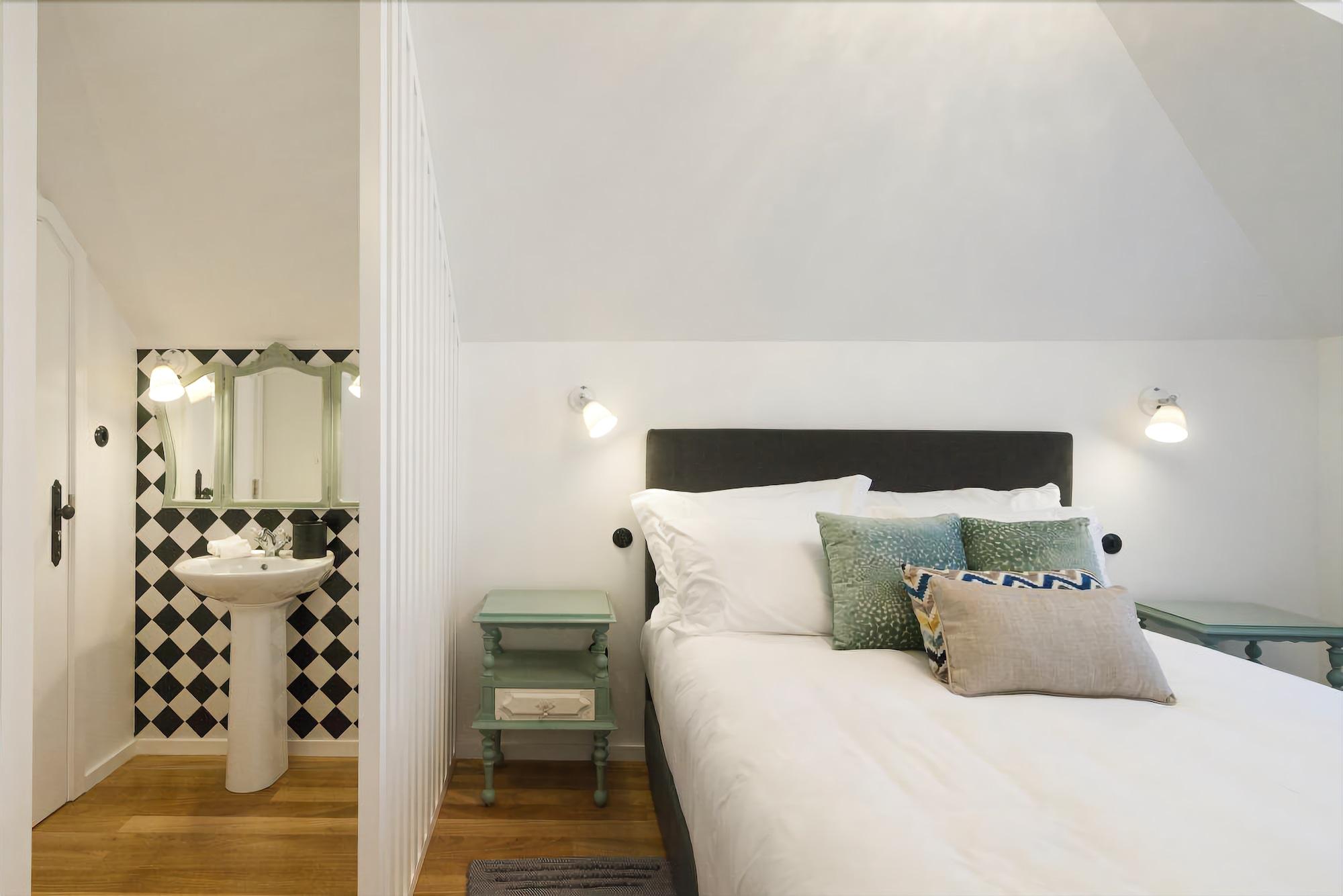 1872 River House by Olivia by null
