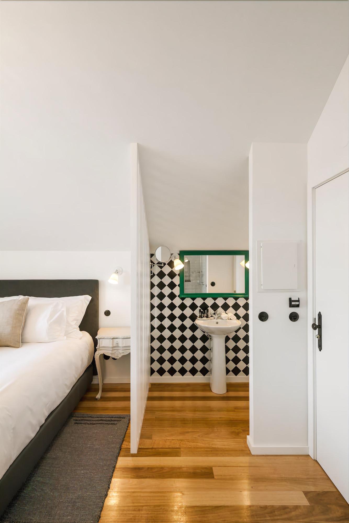 1872 River House by Olivia by null