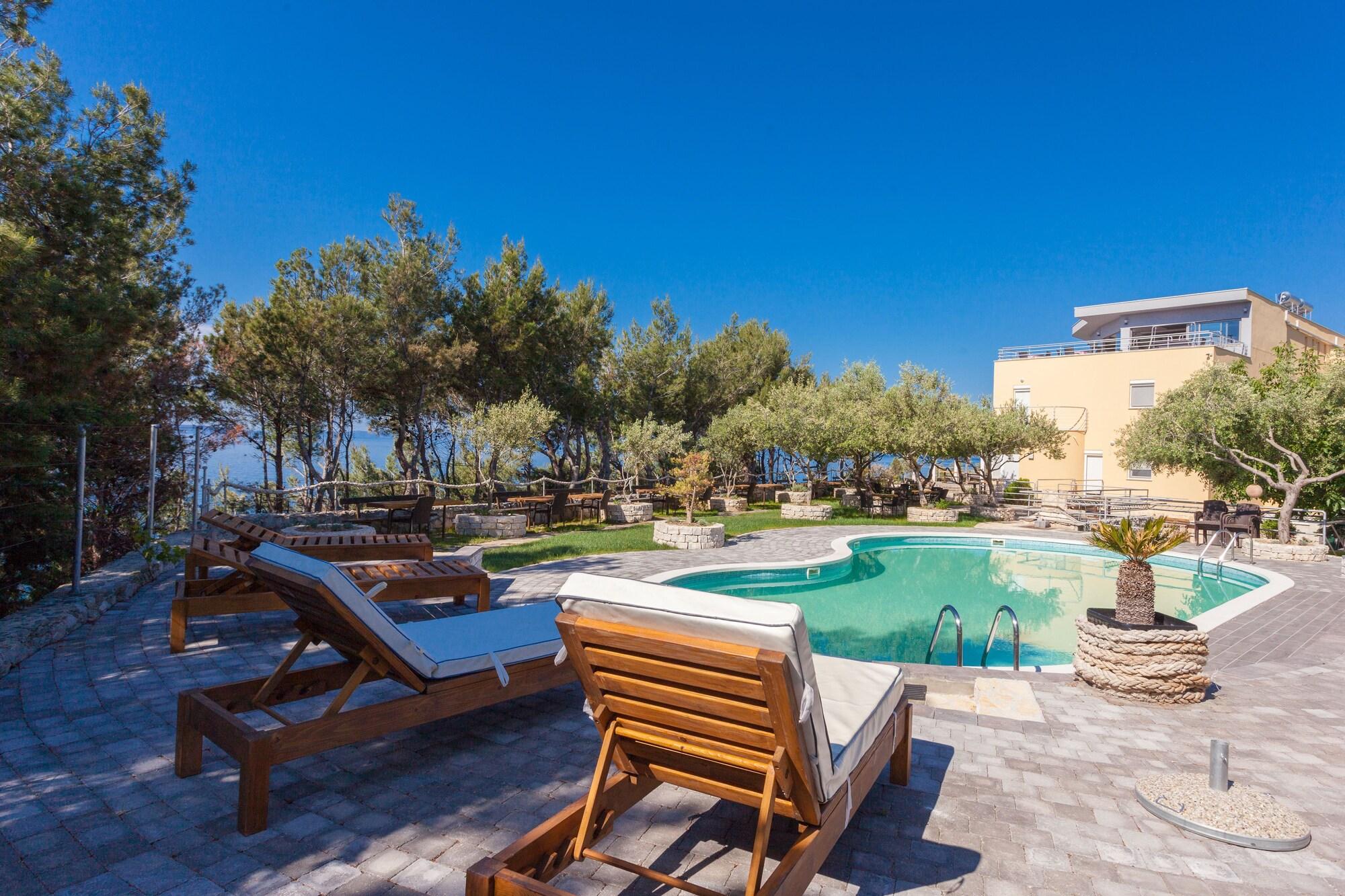 Ark Beach Hotel - Poză