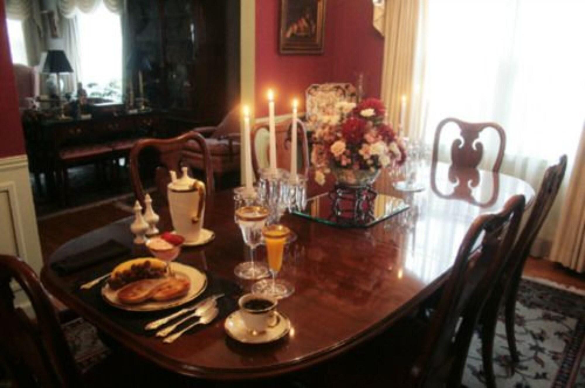 Moore House Bed And Breakfast