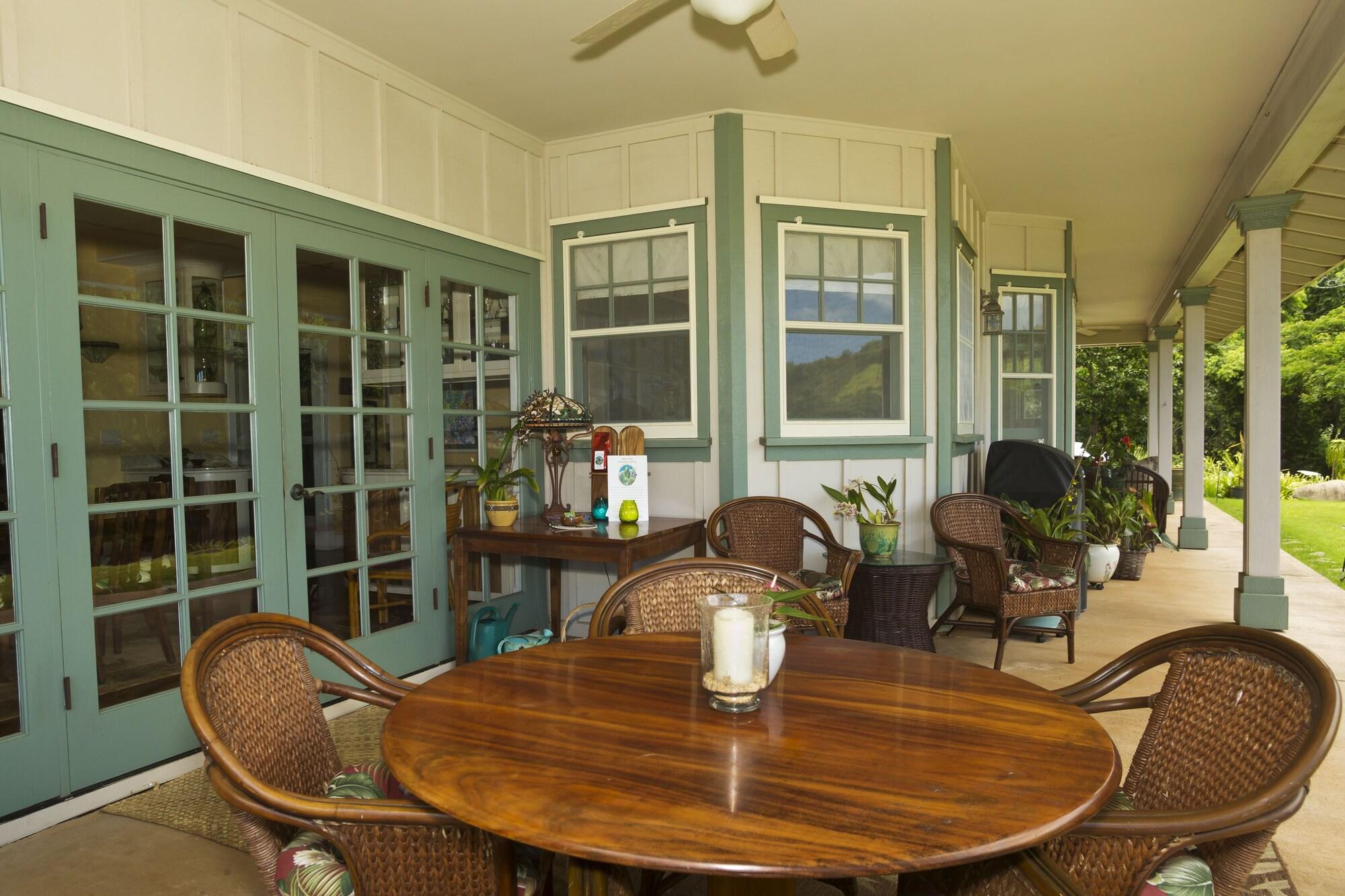 Iao Valley Inn