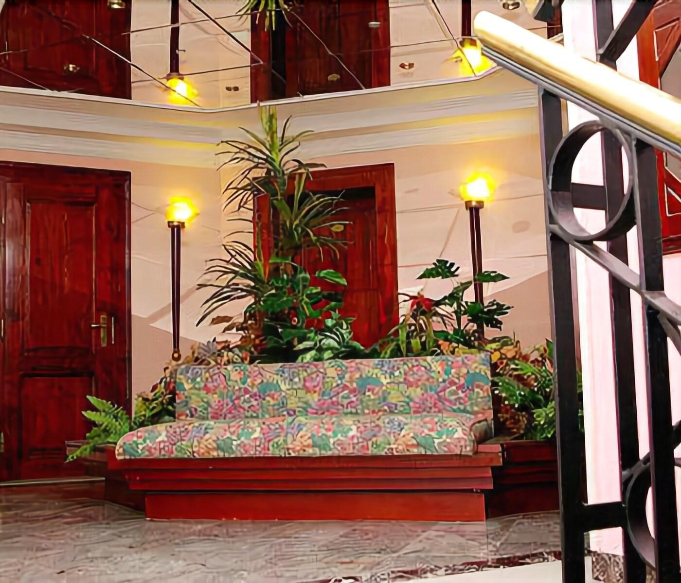 Hotel Bellevue by null