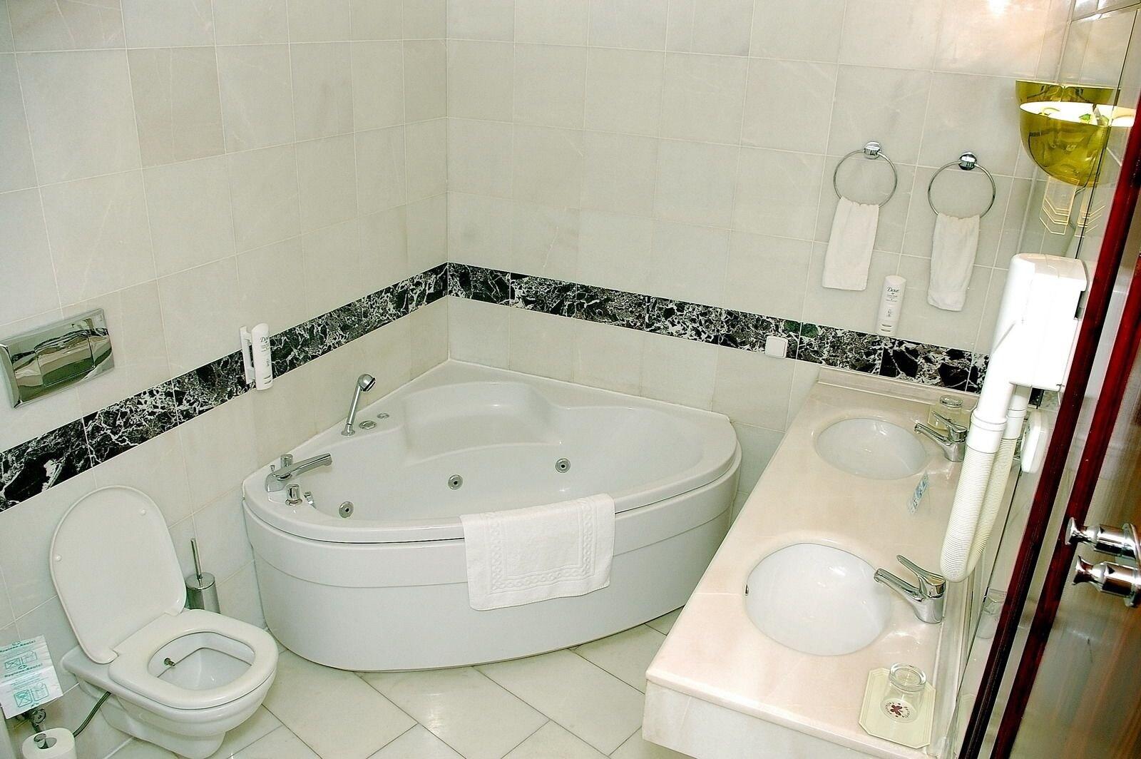 Hotel Bellevue by null