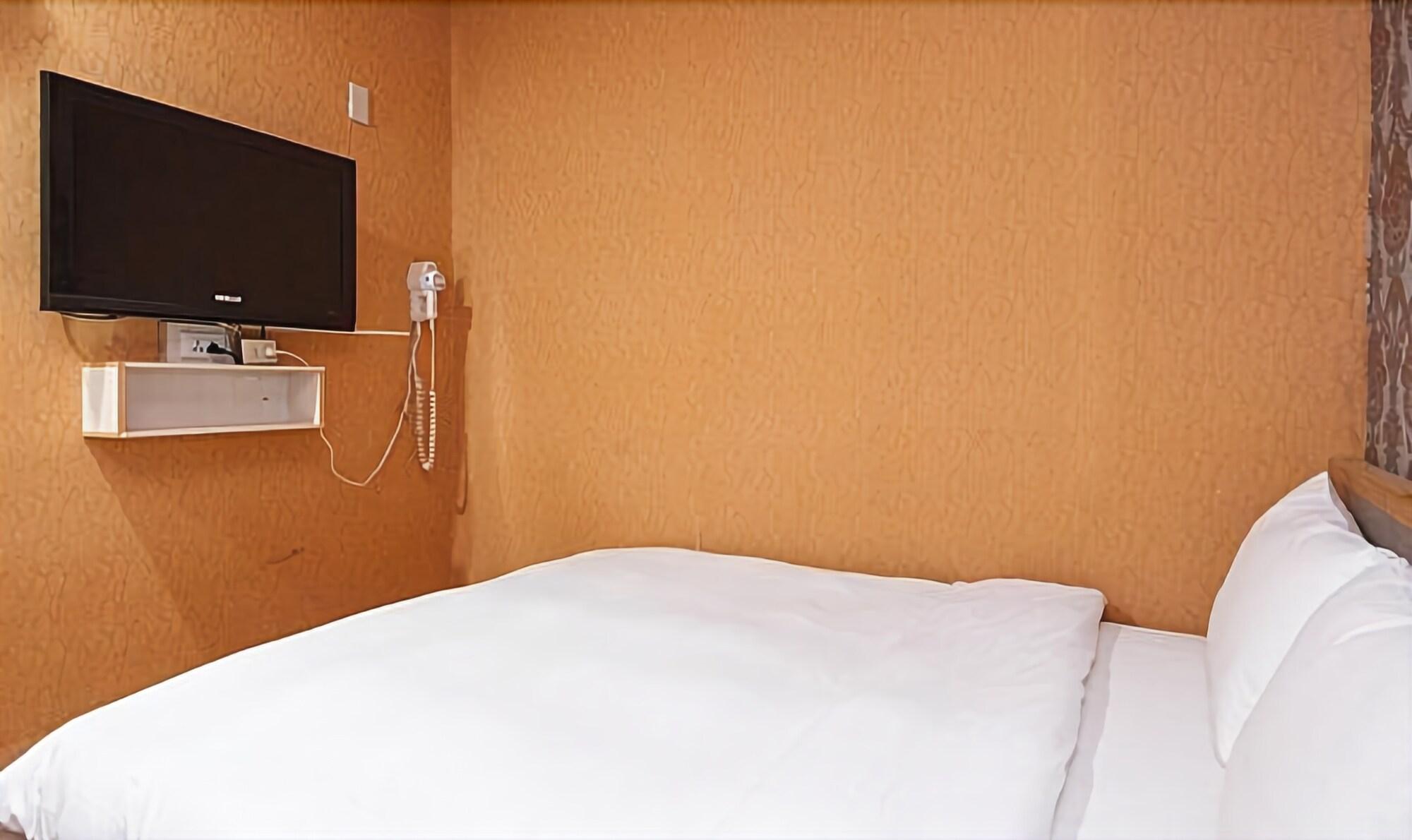 Baoshan Hotel