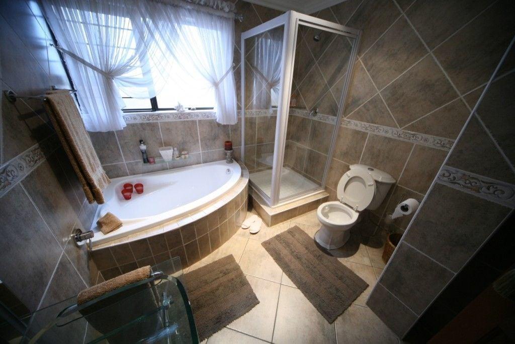 Le Cozmo Guesthouse by null