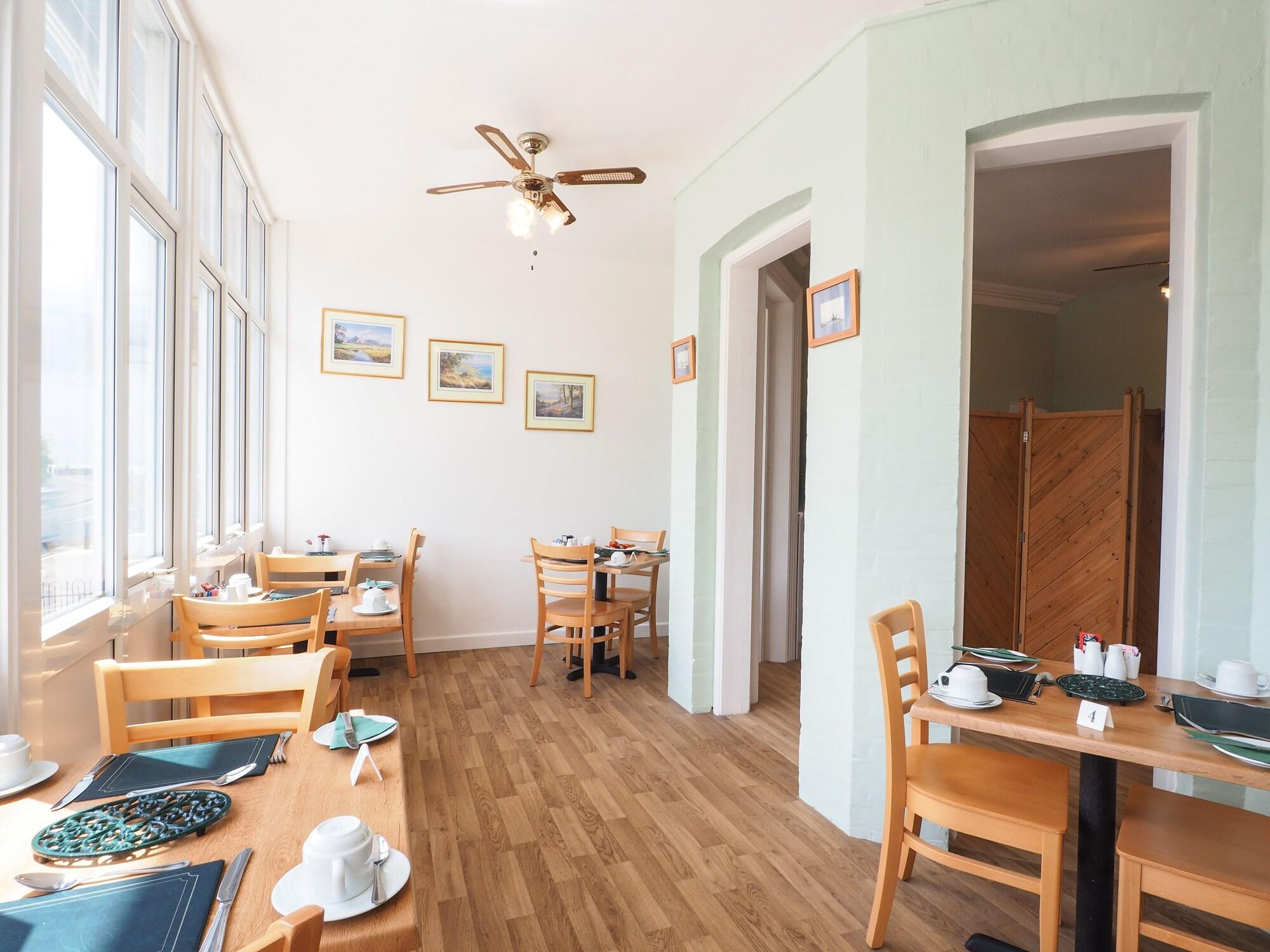 By The Sea Bed And Breakfast