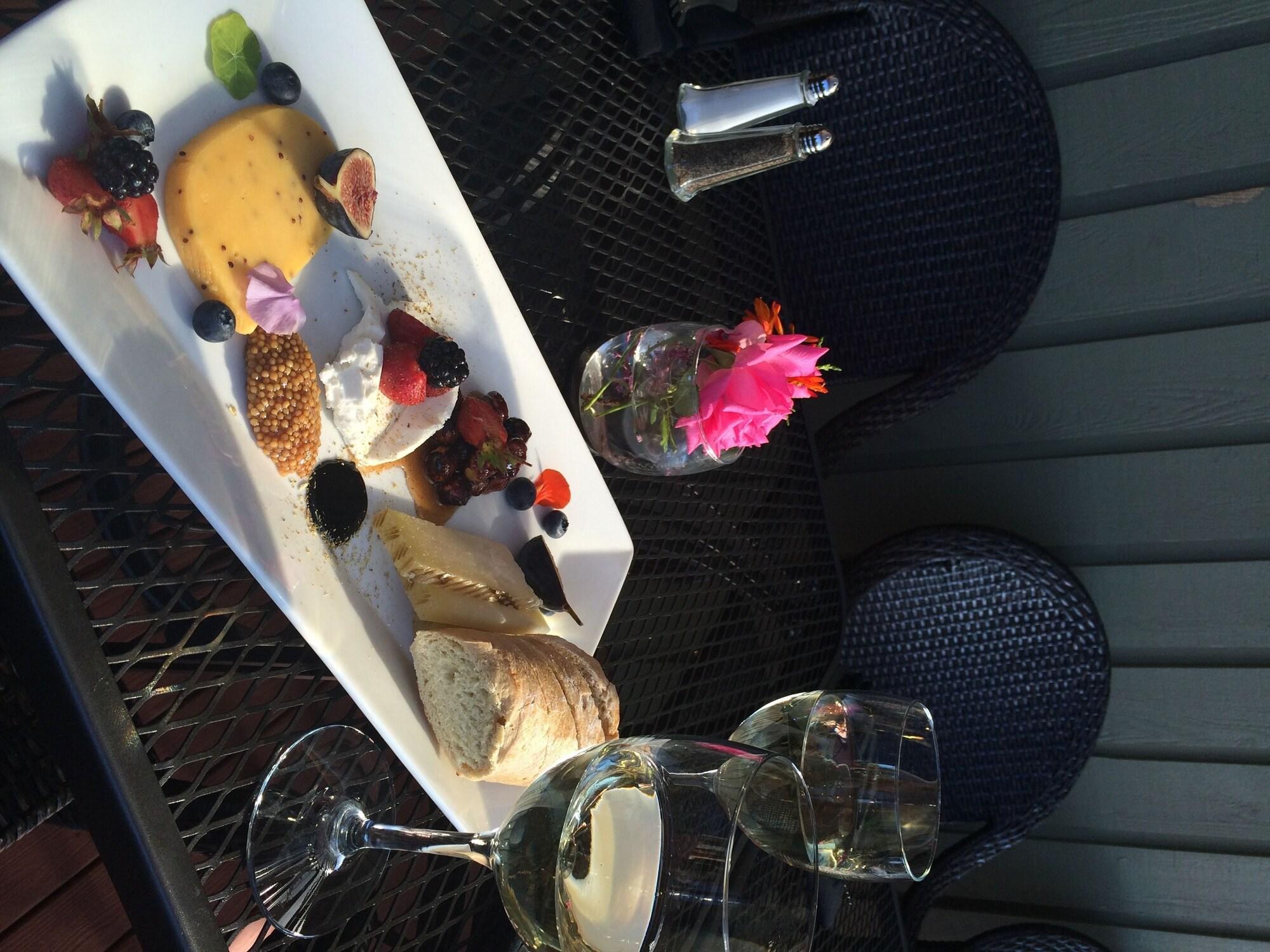 Camano Island Inn