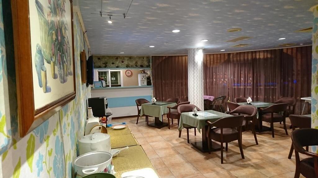 Shinyseasons Motel