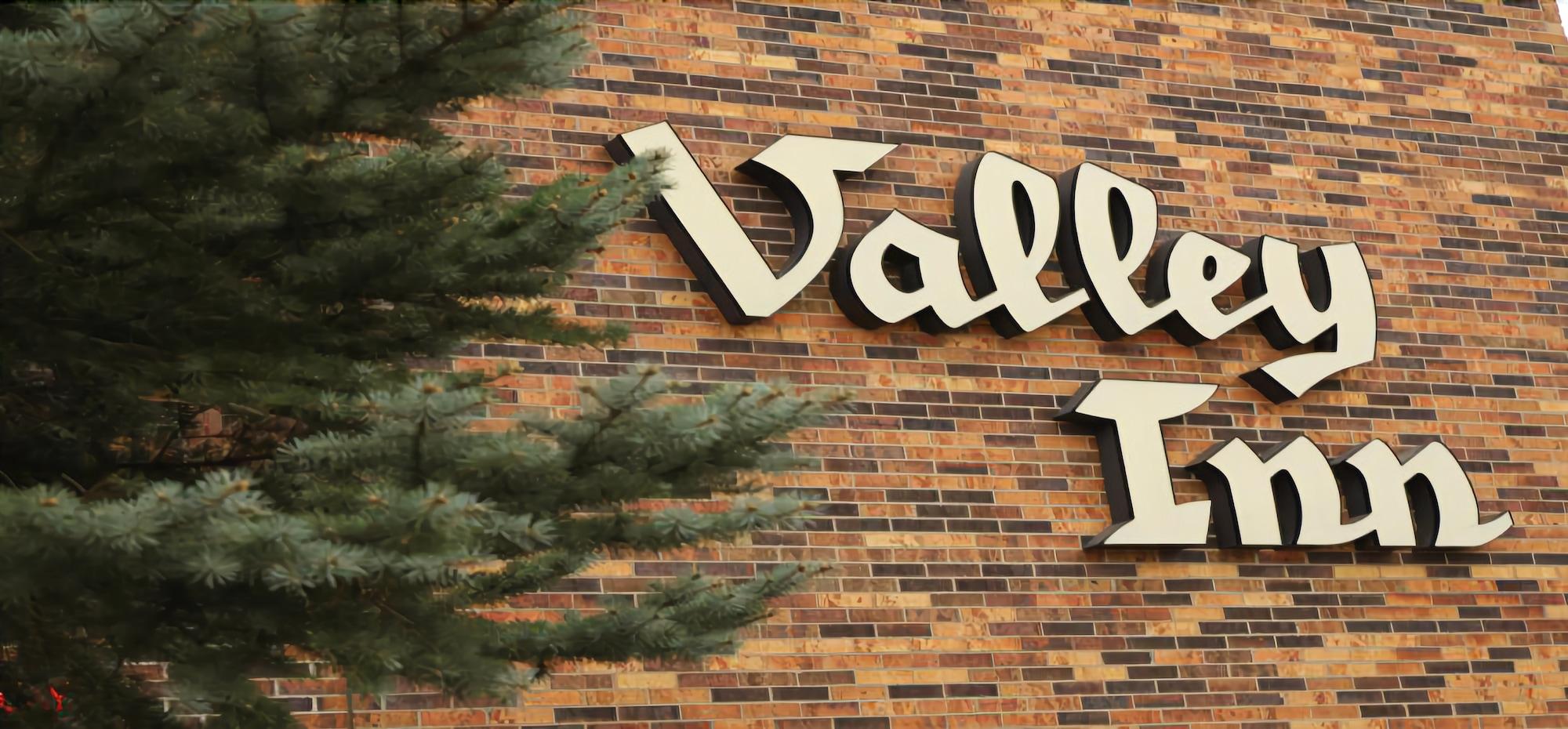 Valley Inn Hotel by null