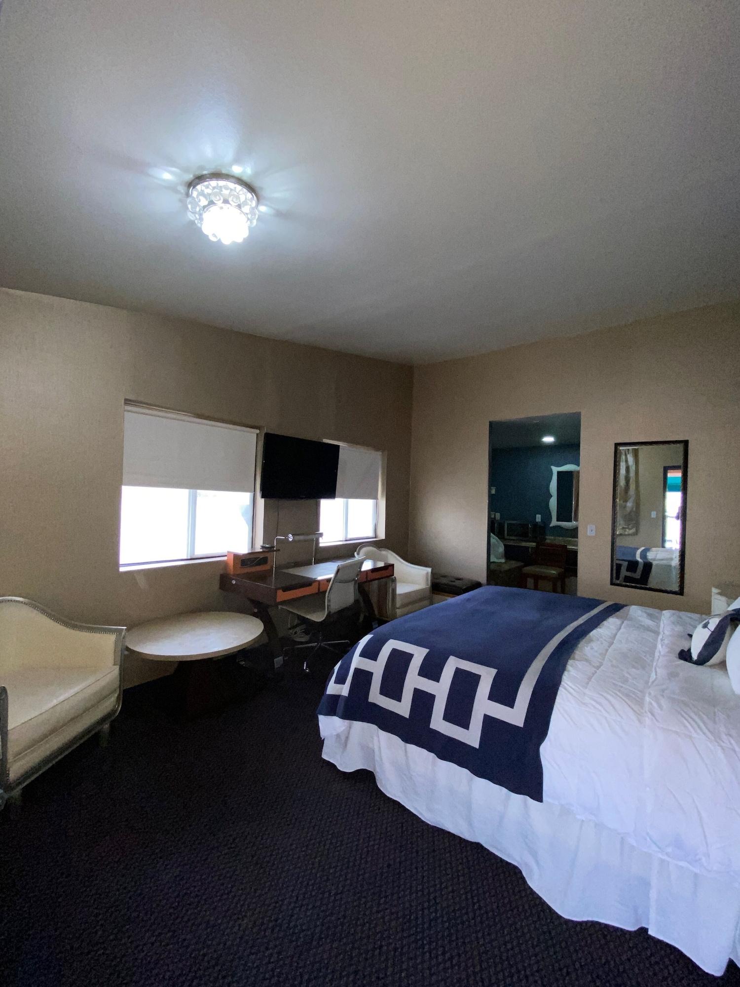 Crown Motel