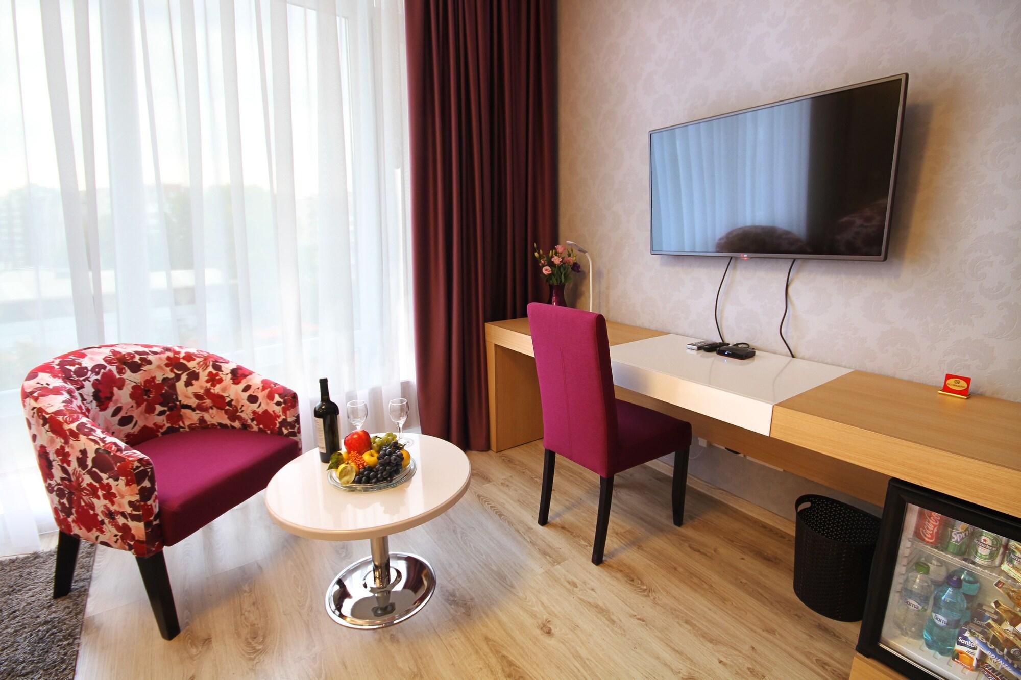 City Park Hotel by null