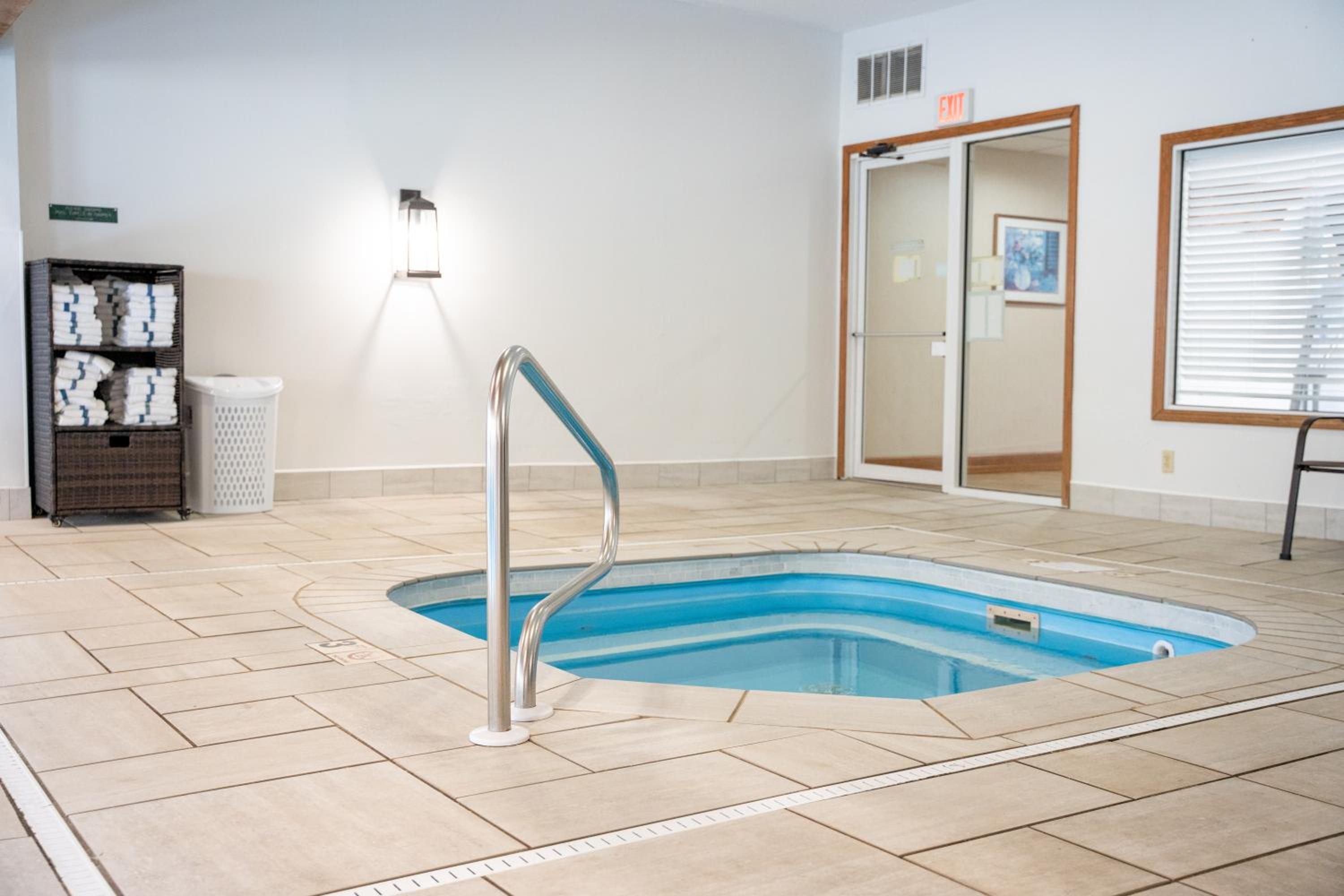 Coshocton Village Inn And Suites