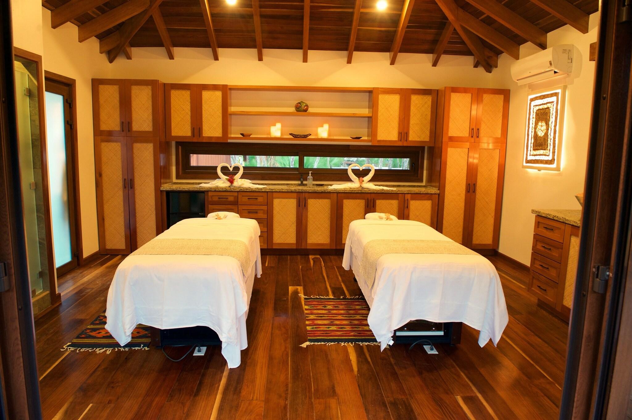 Naïa Resort And Spa