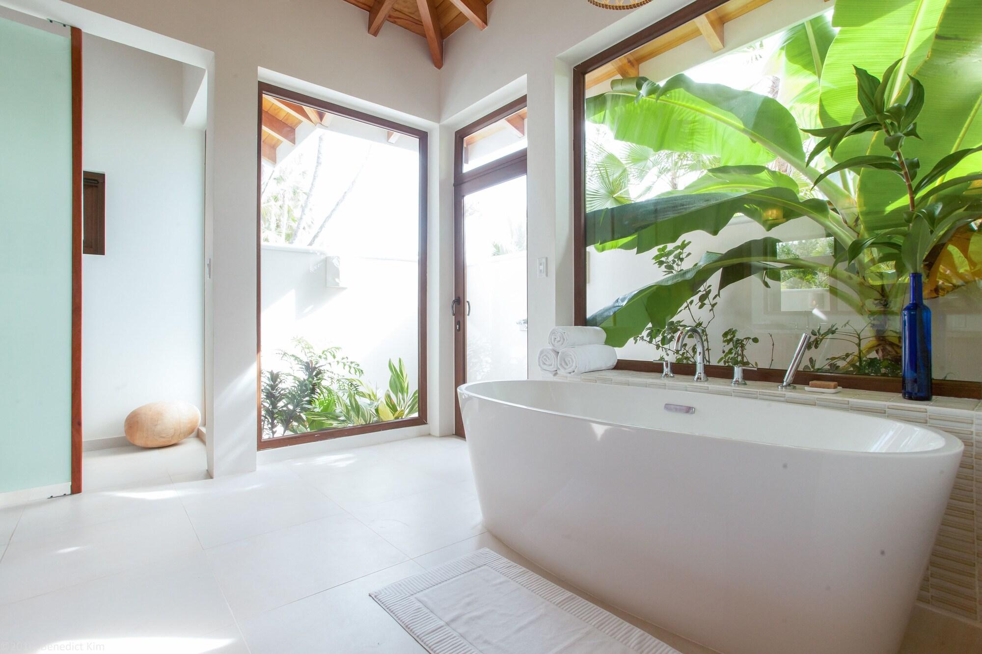 Naïa Resort and Spa by null