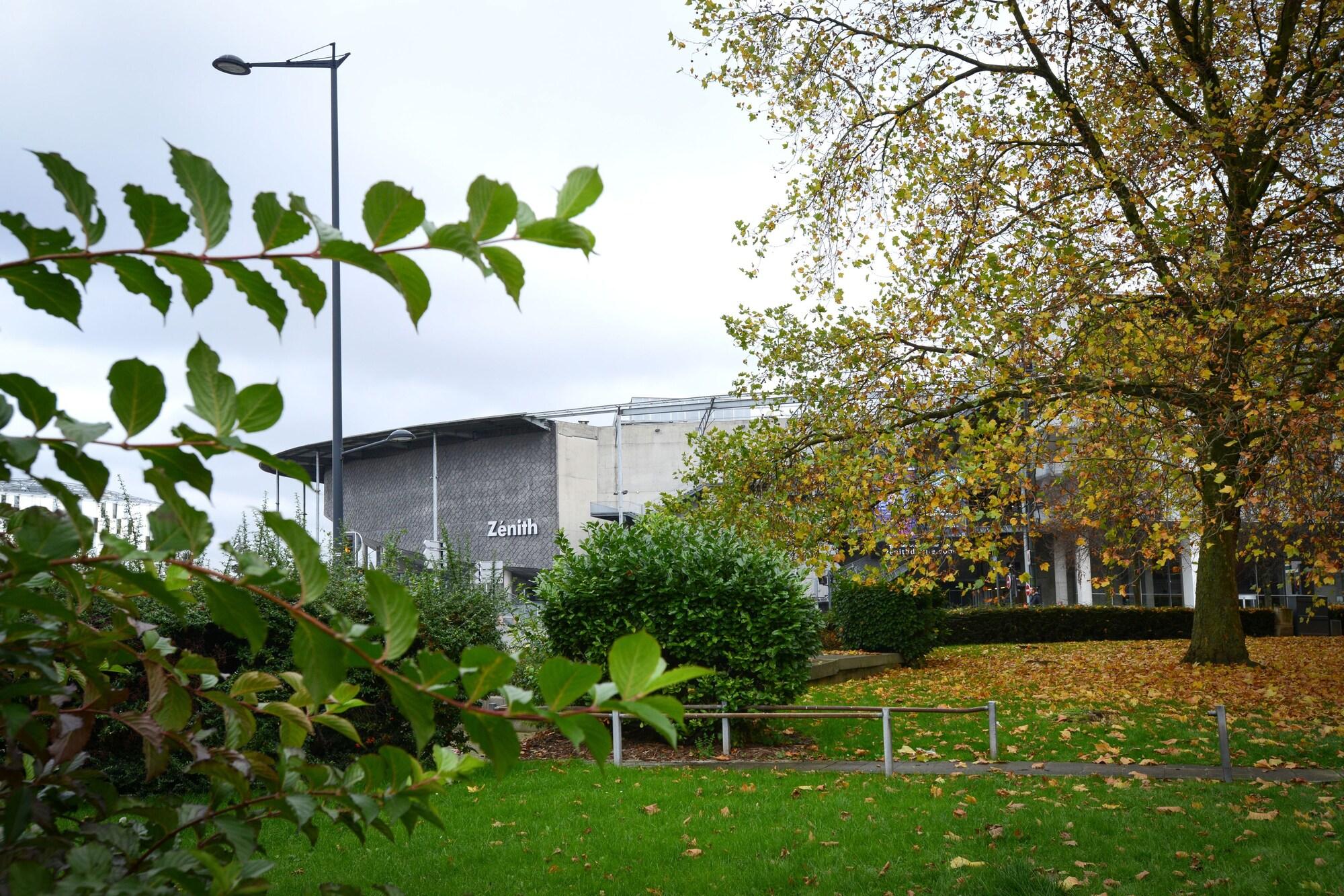 Au 30 - APPART'HOTELS & SUITES by null