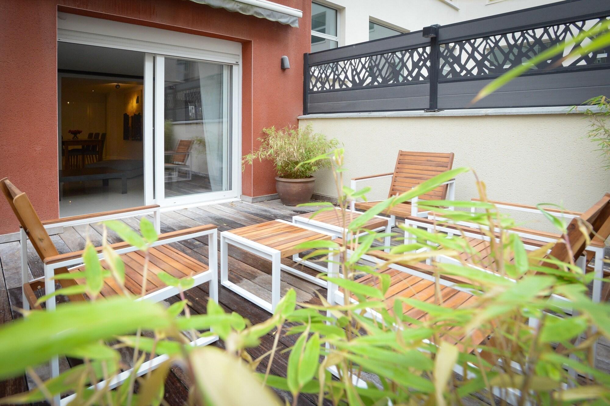 Au 30 - APPART'HOTELS & SUITES by null