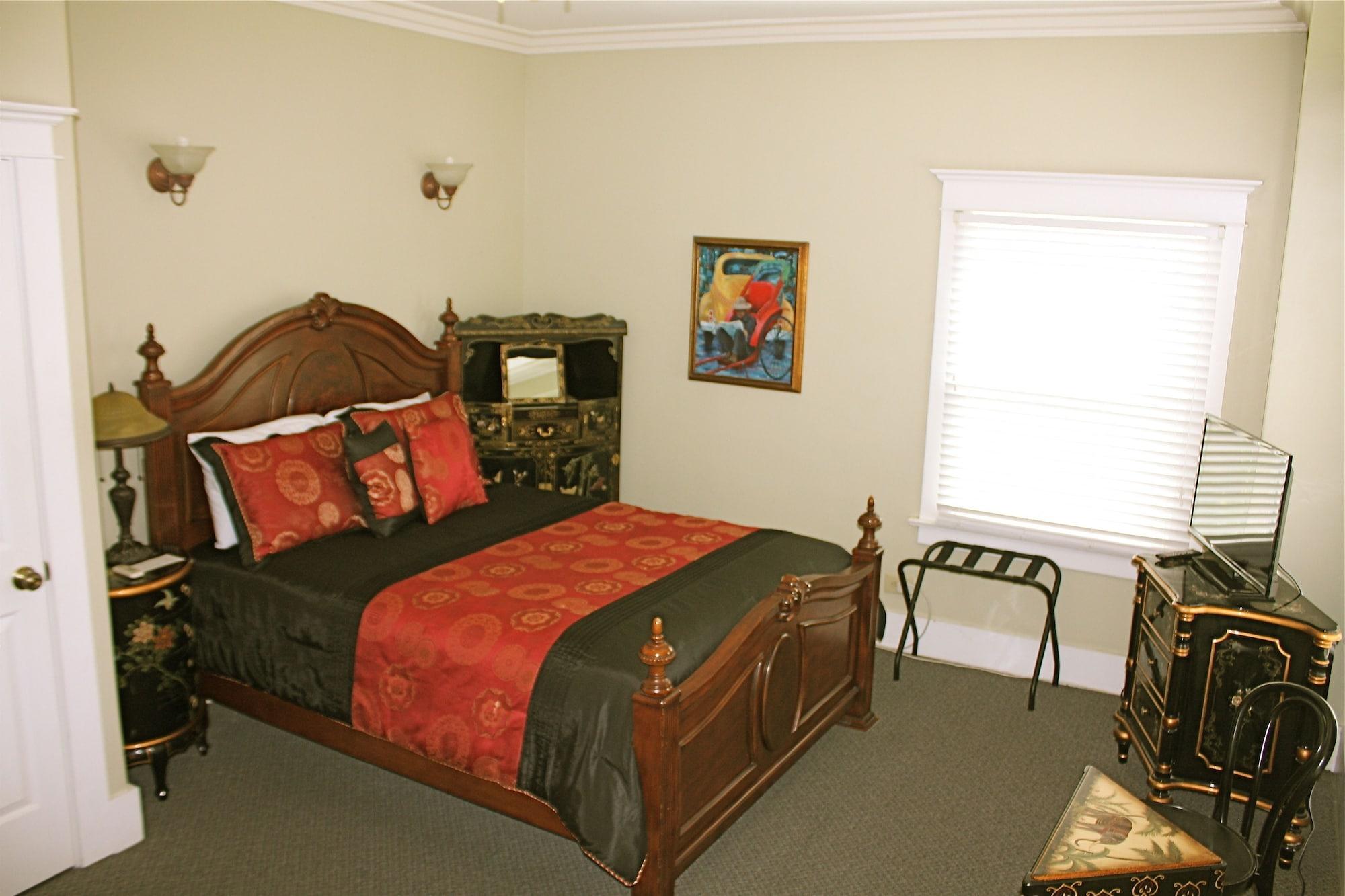 Santa Paula Inn