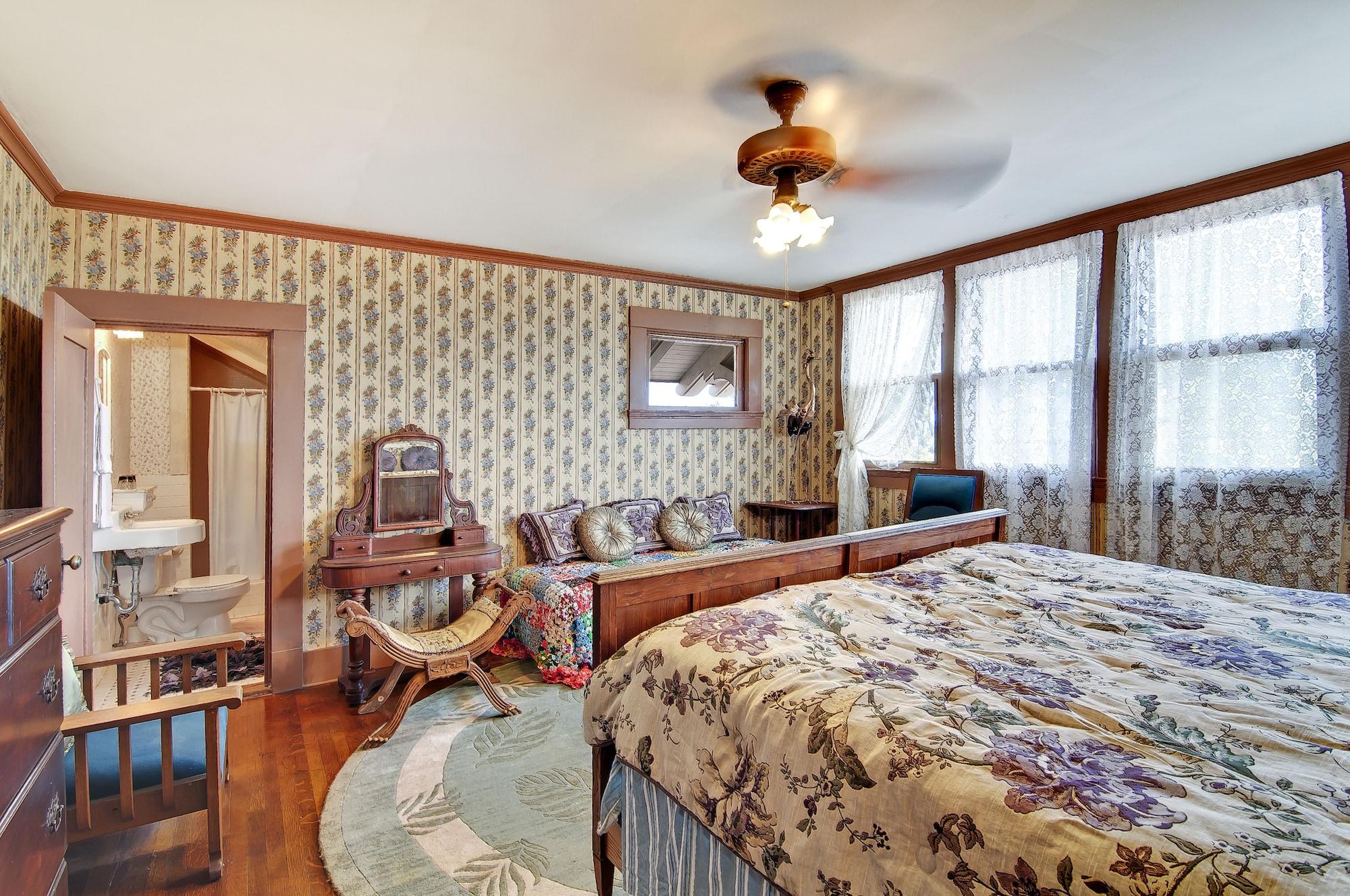 Manoa Valley Inn by null