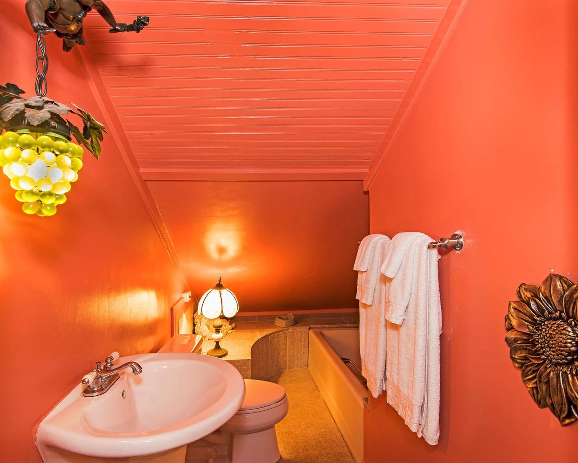 Manoa Valley Inn by null